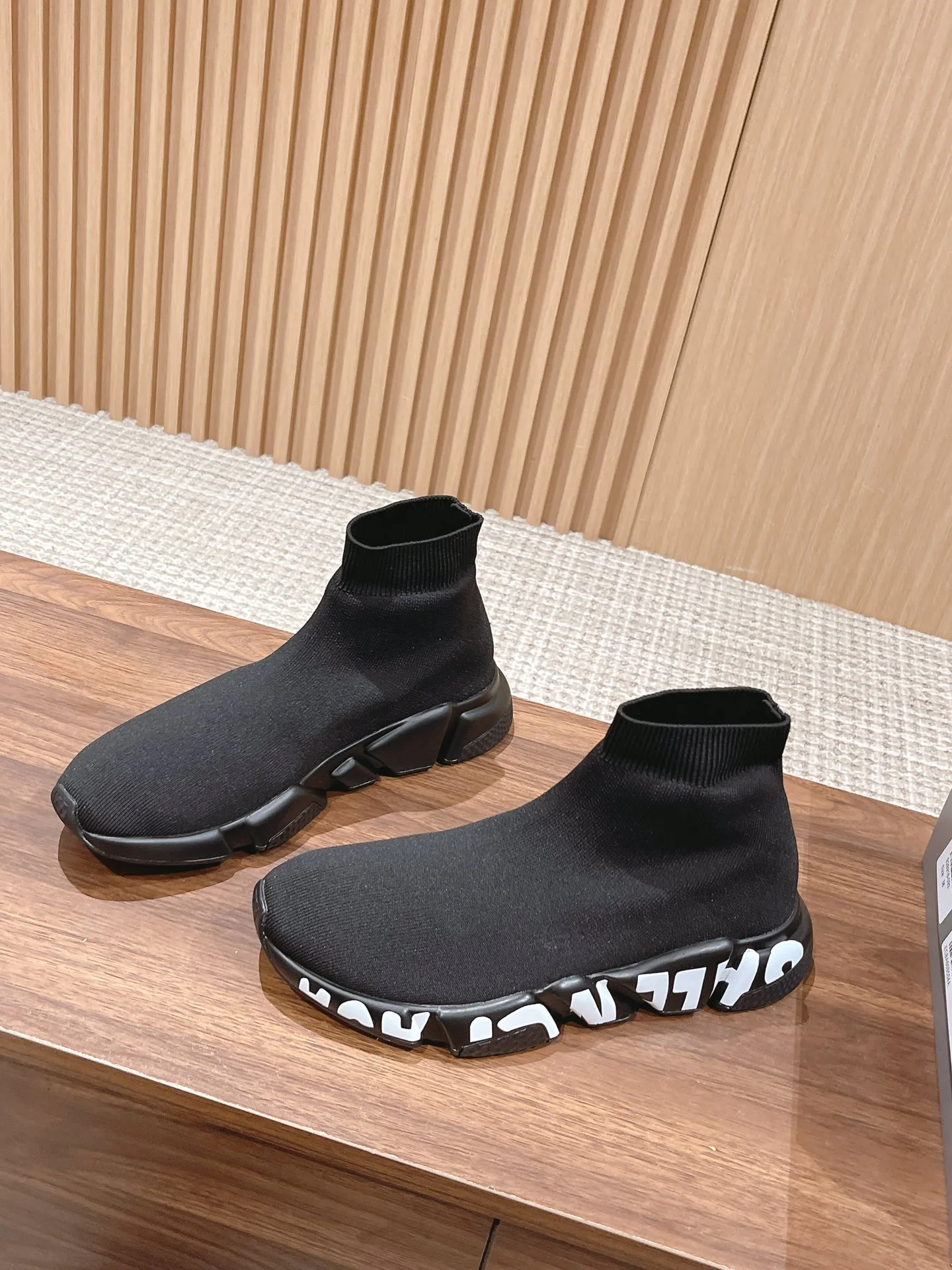 Кроссовки Женские Balenciaga 19780179