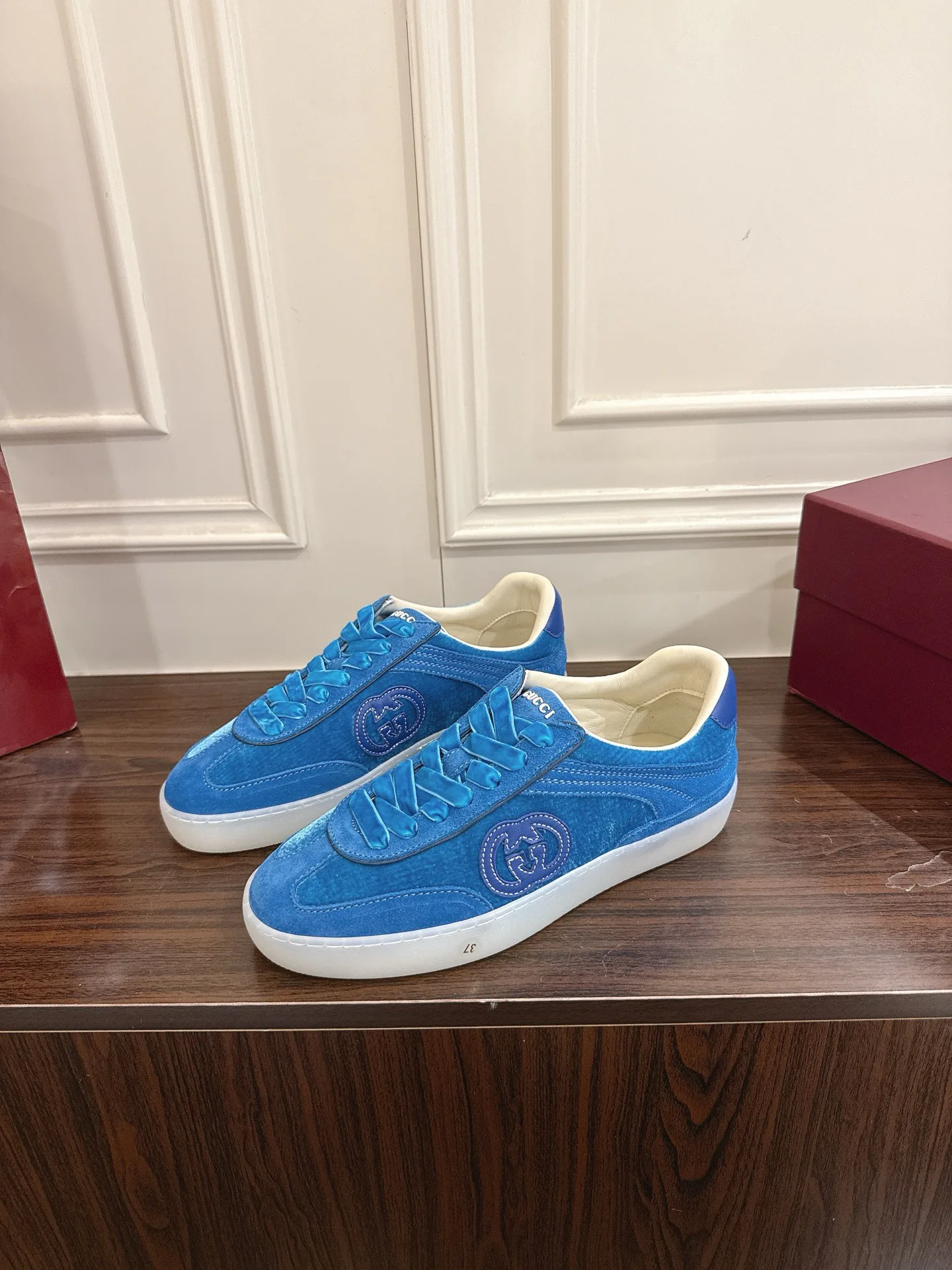 Кроссовки Женские Gucci 1883954