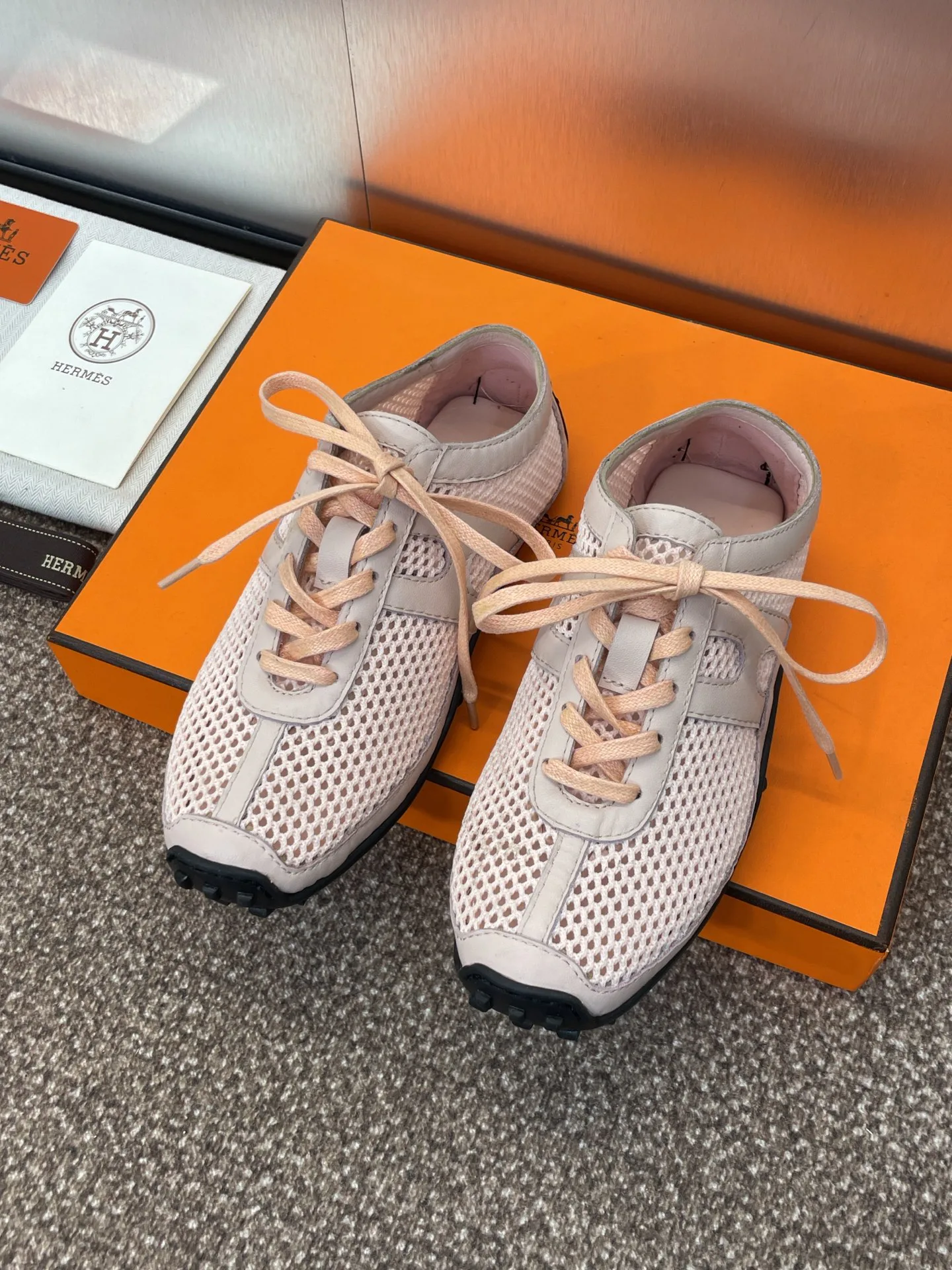 Кроссовки Женские Hermes 11437