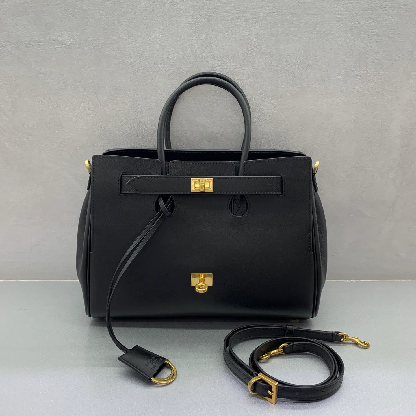 Классические Сумки Женские Balenciaga 11864228