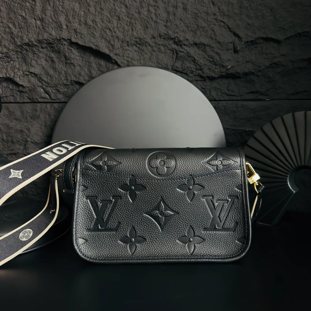 Сумки На Ремне Женские Louis Vuitton 923905