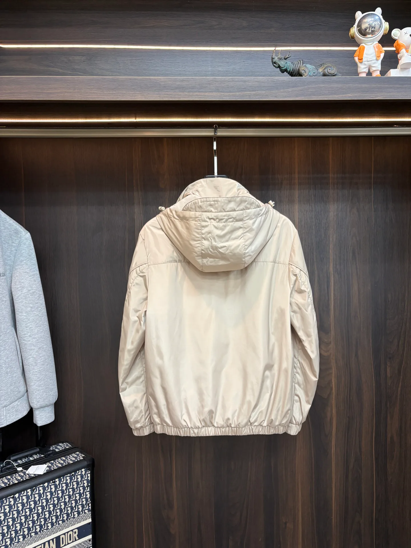 Куртки И Пуховики Женские Prada 18157295