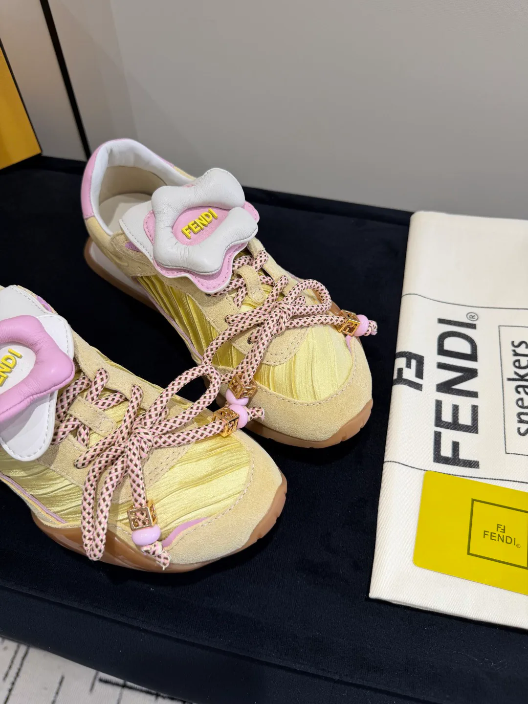 Кроссовки Женские Fendi 12731105