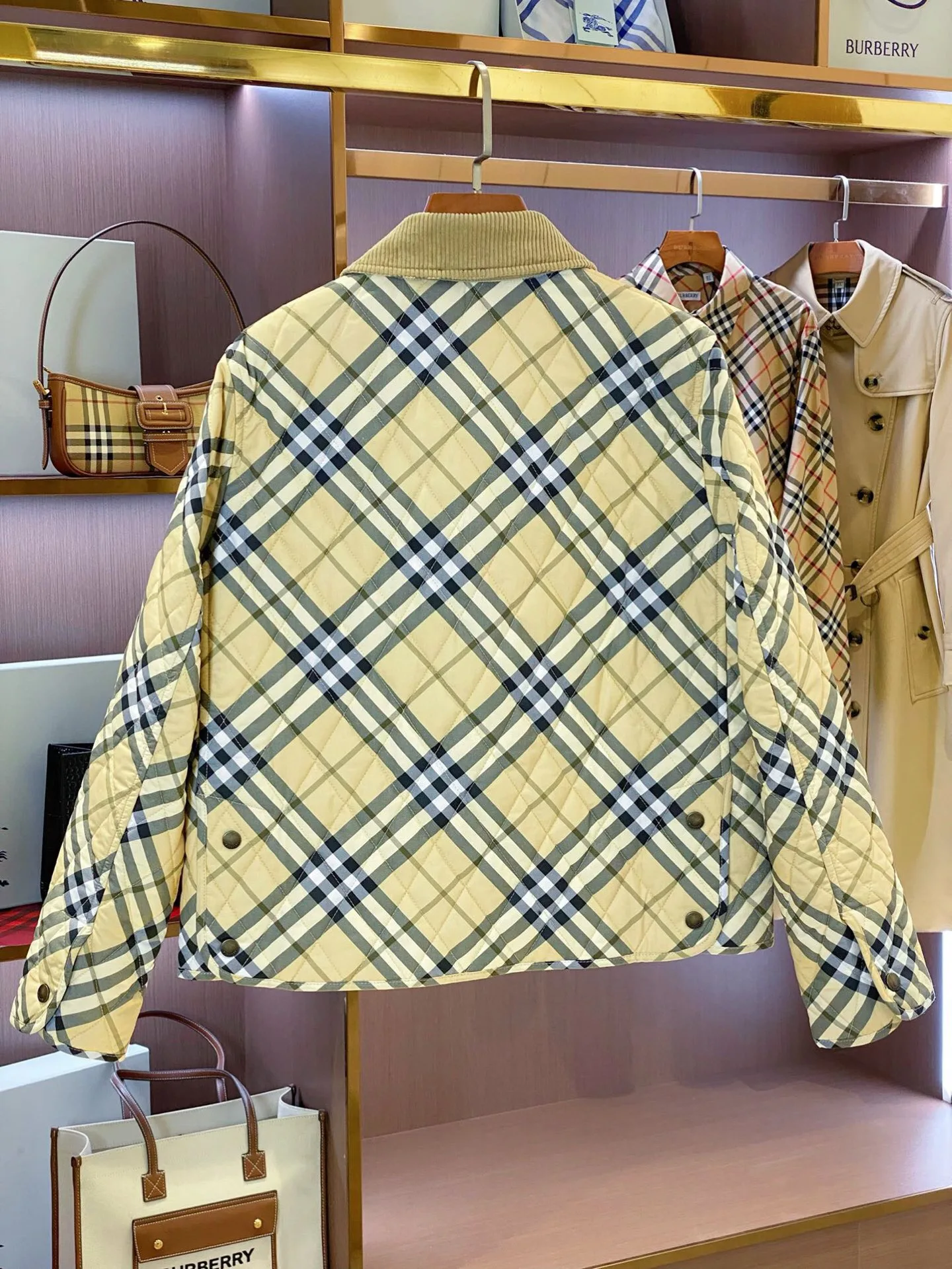 Куртки И Пуховики Женские Burberry 18140713