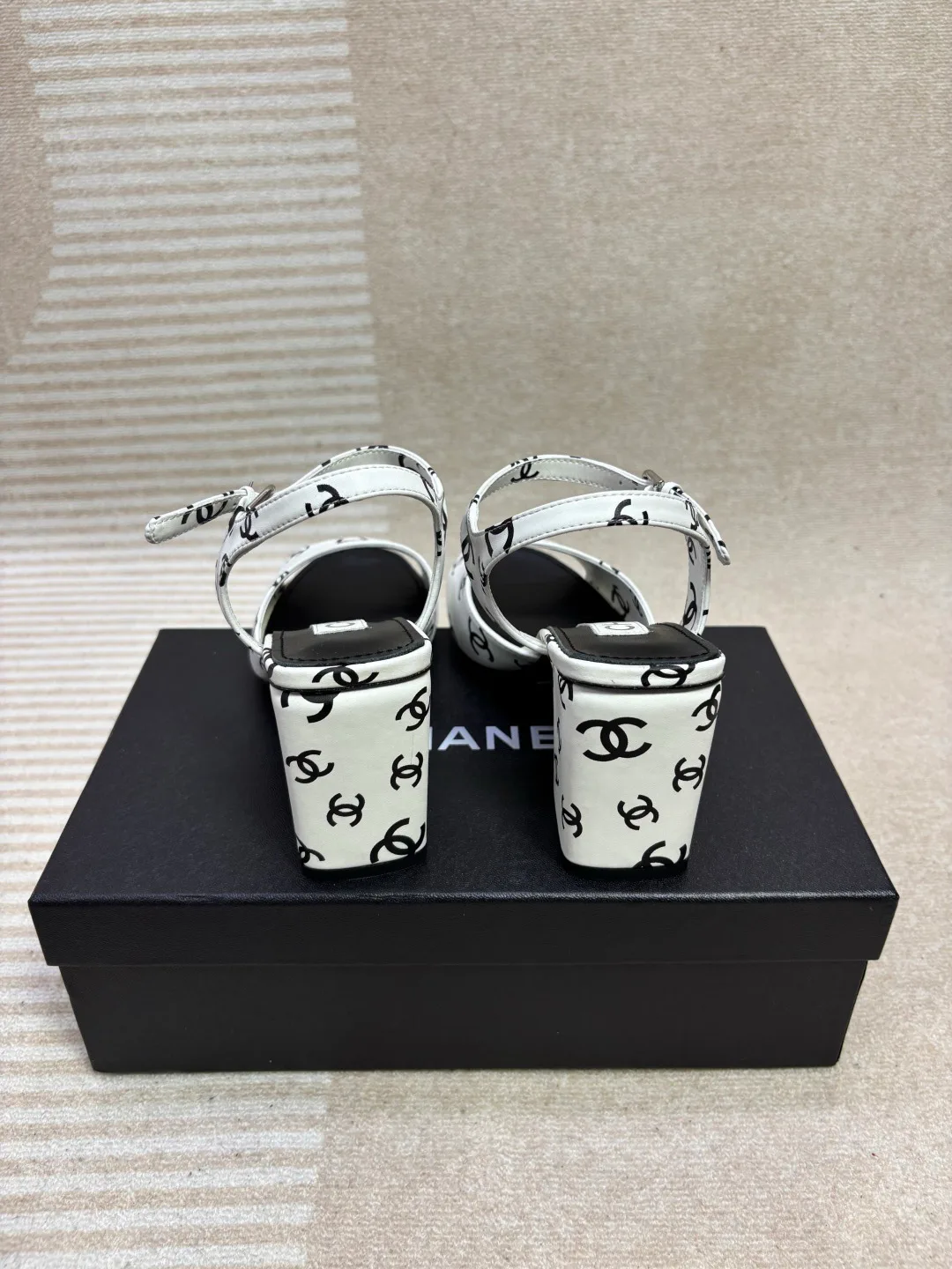Босоножки Женские Chanel 18720728