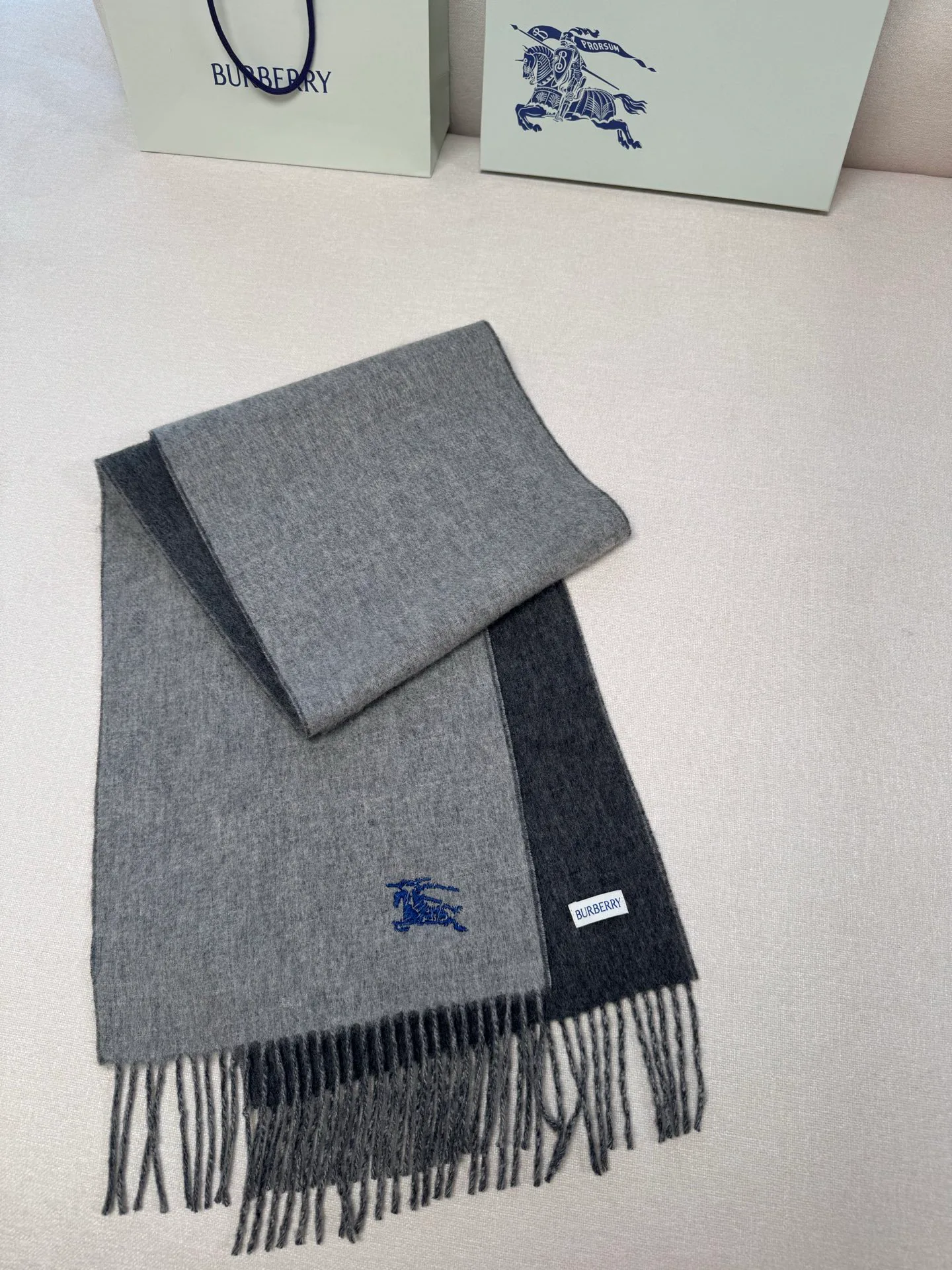 Шарфы Burberry 848587
