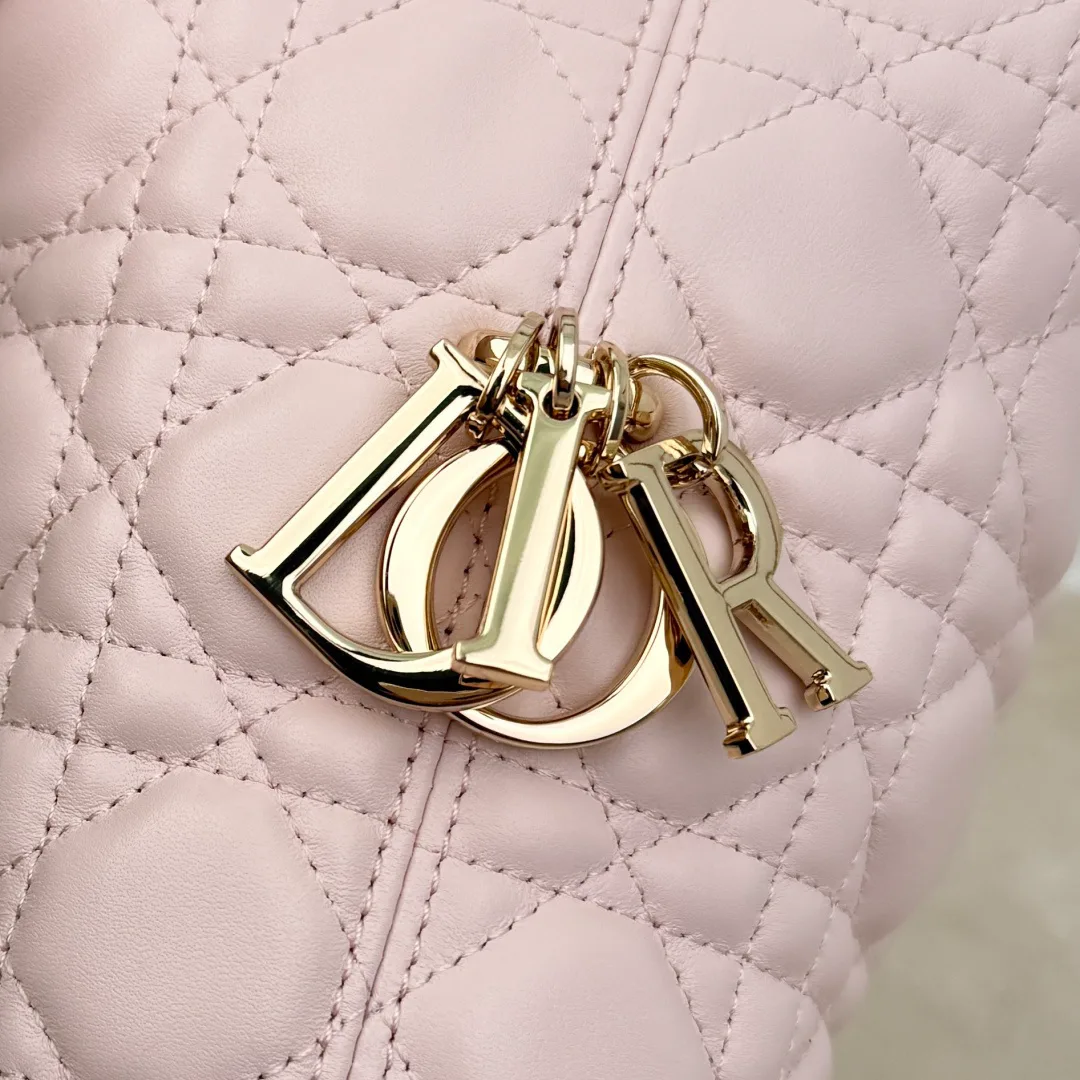 Классические Сумки Женские Christian Dior 18116294