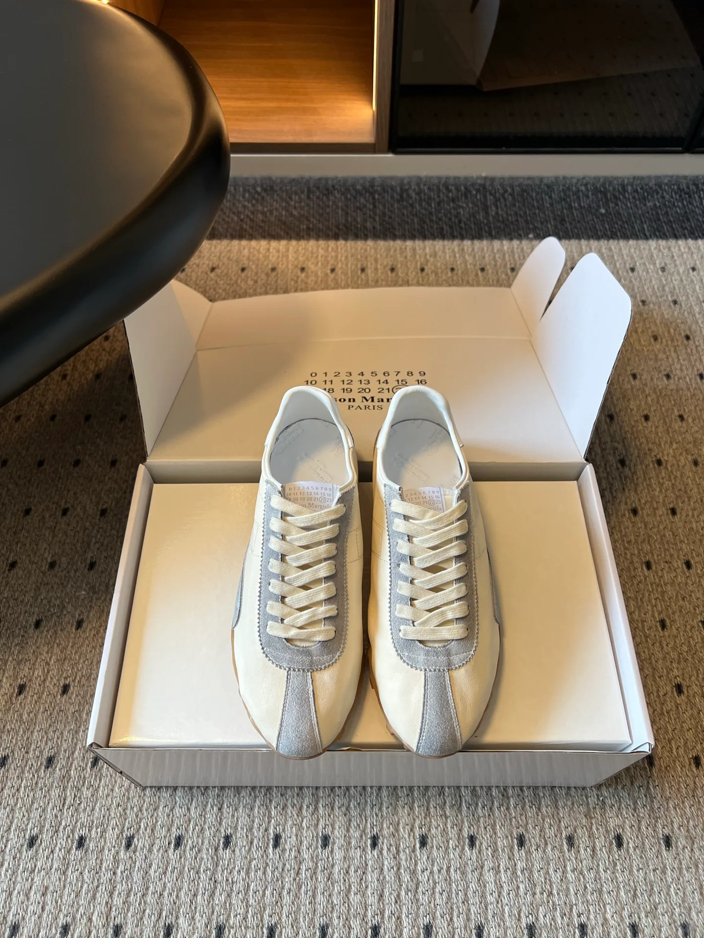 Кроссовки Женские Maison Margiela 17523634