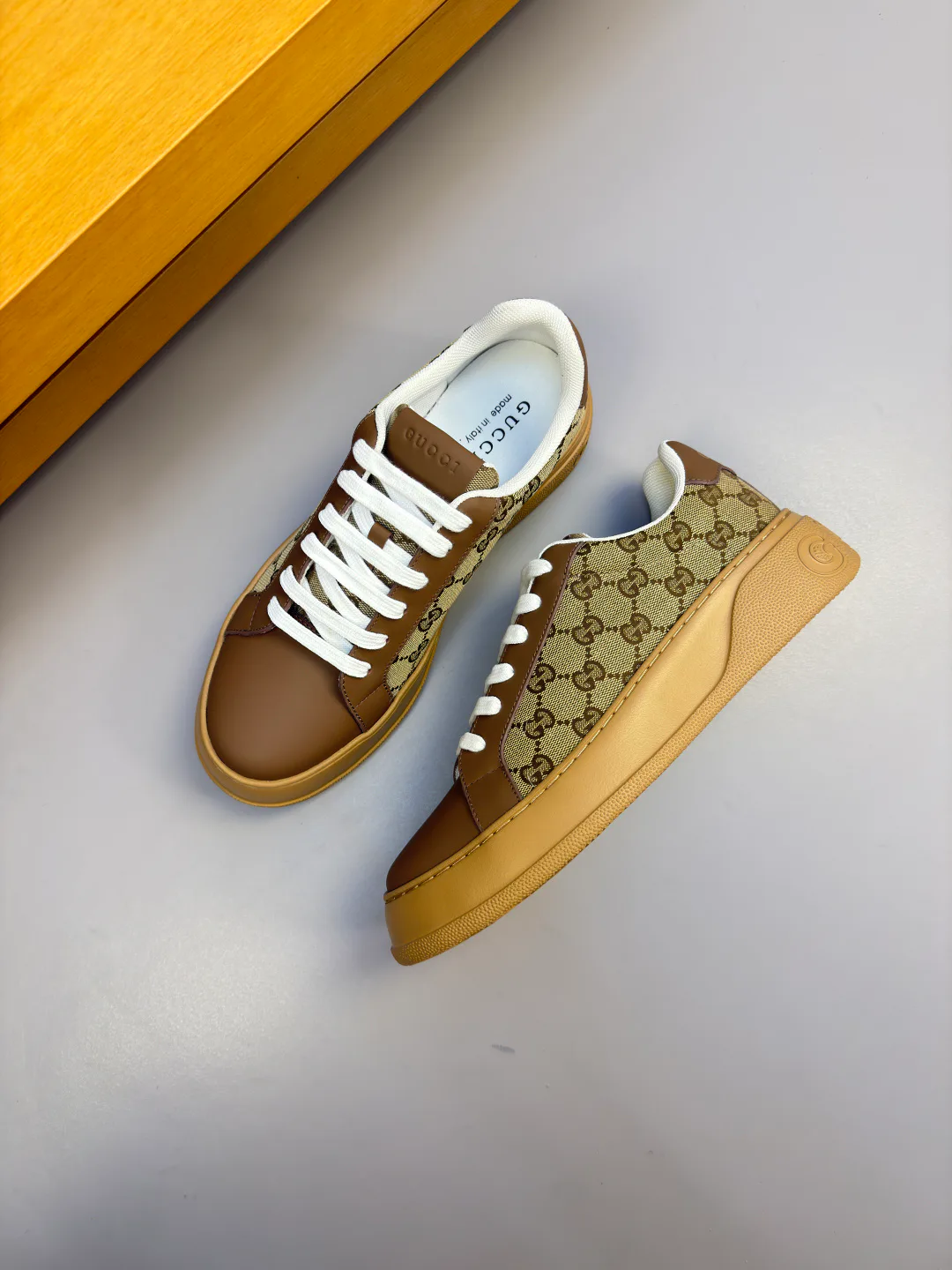 Кроссовки Женские Gucci 18781754