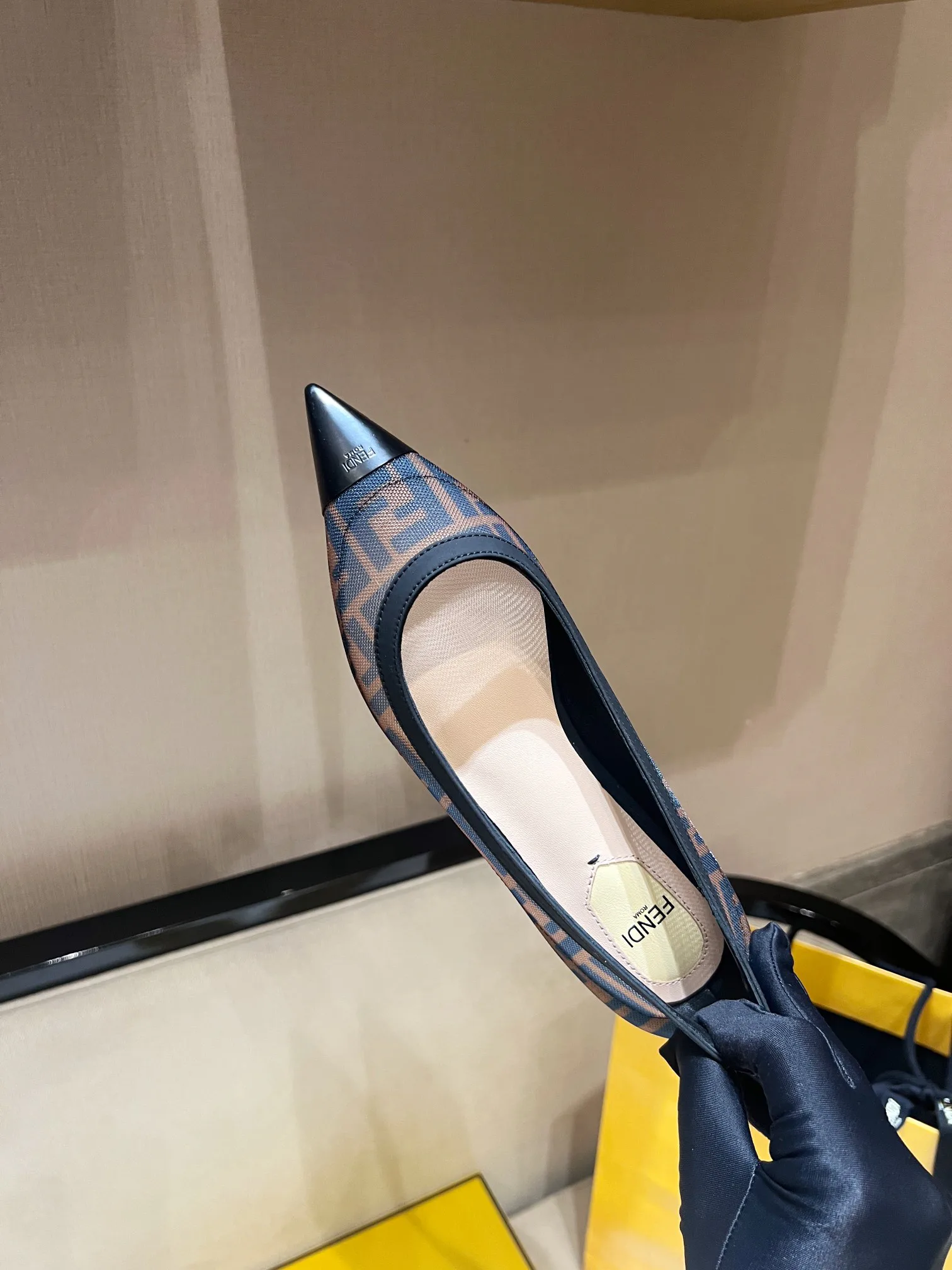 Балетки Женские Fendi 17392020