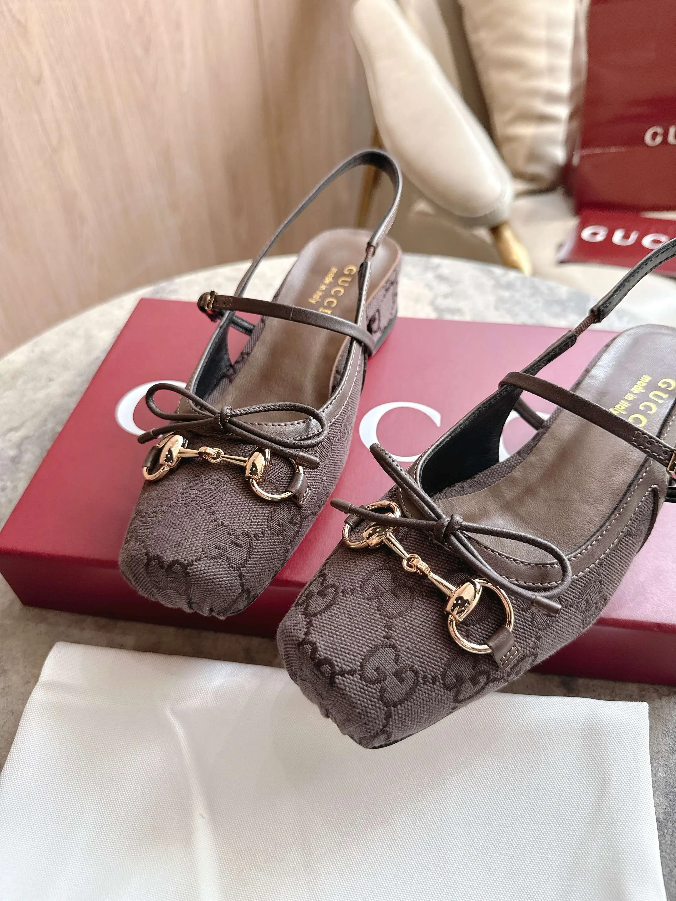 Босоножки Женские Gucci 12702539