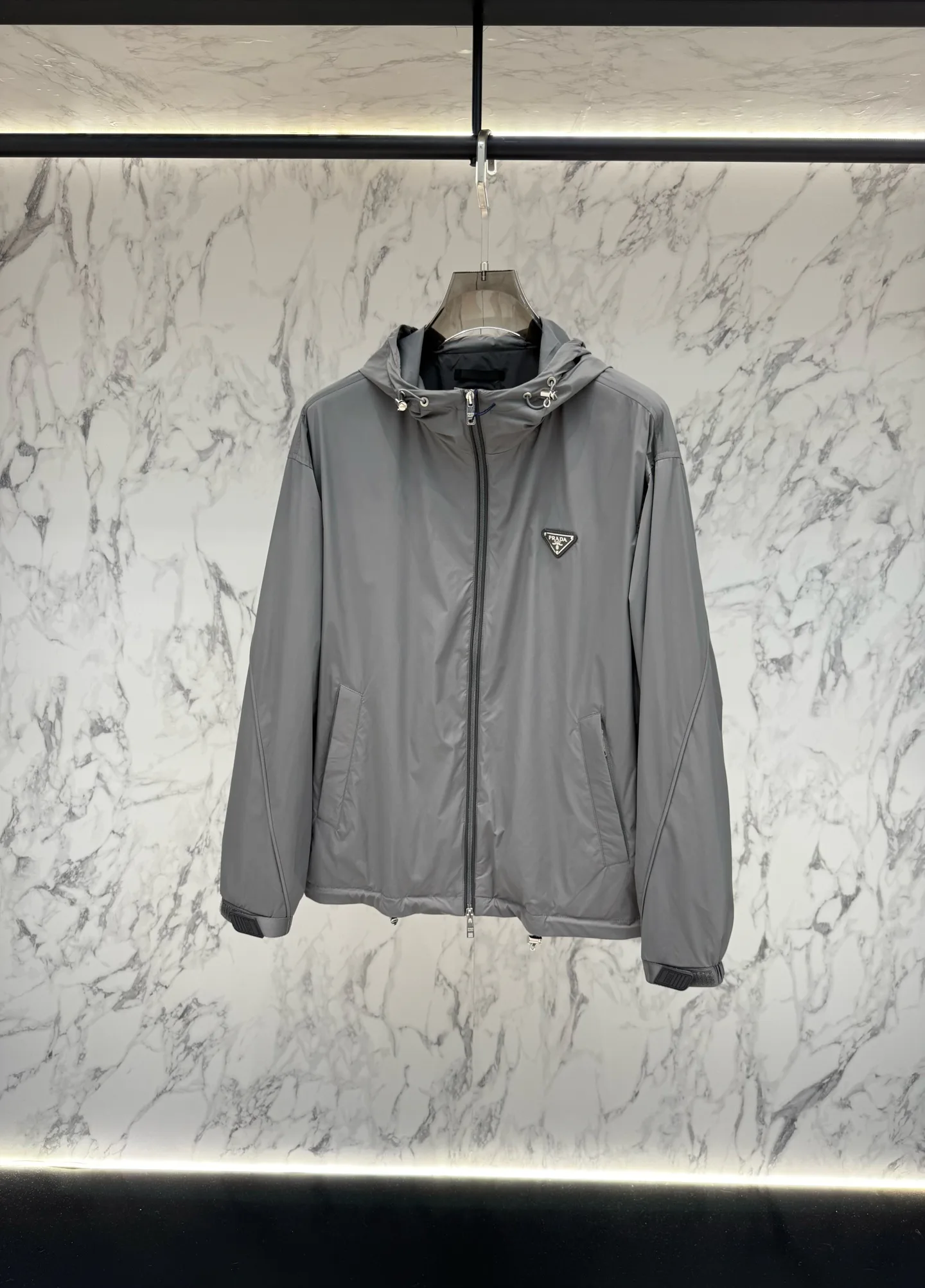 Куртки И Пуховики Мужские Prada 11512936