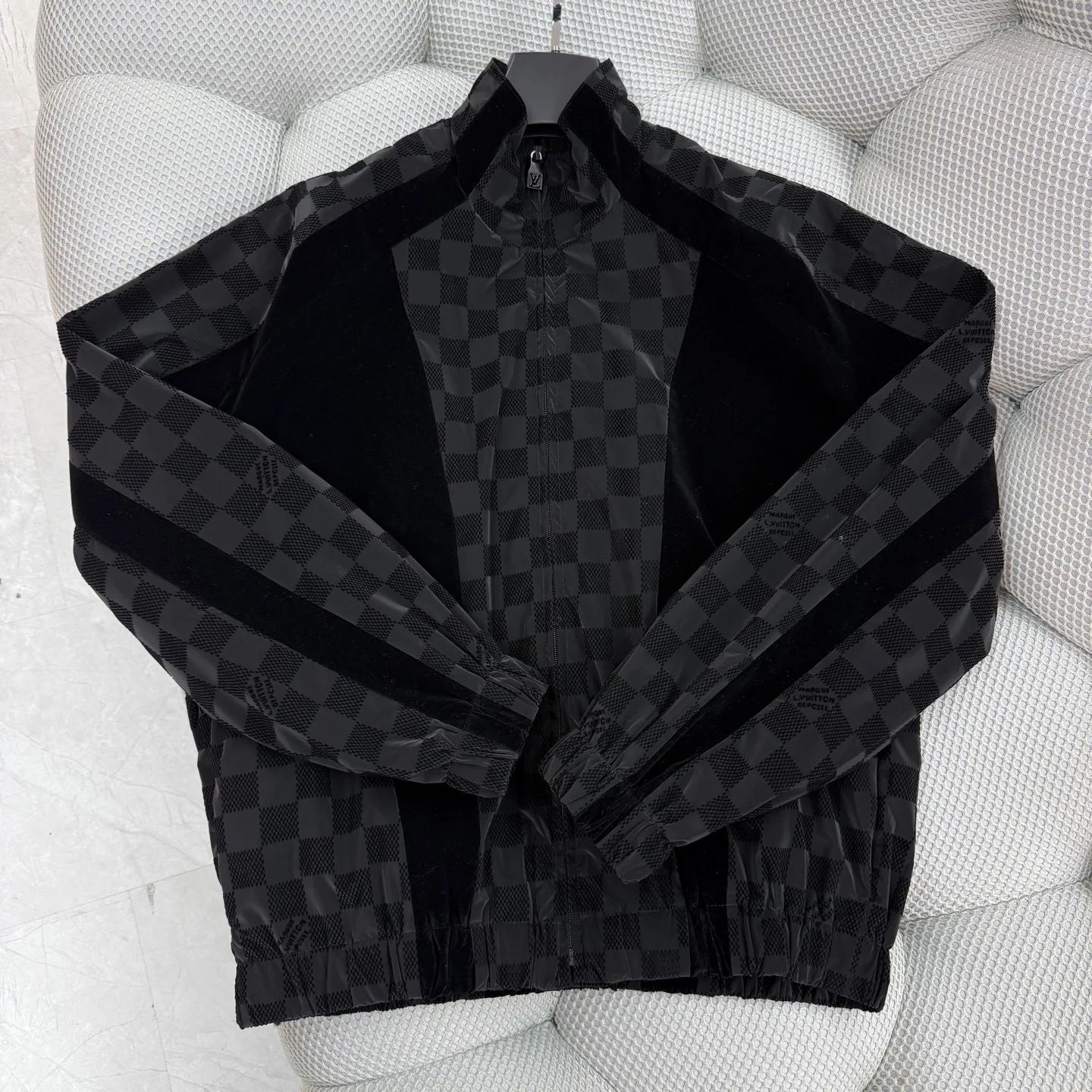 Куртки И Пуховики Мужские Louis Vuitton 18346