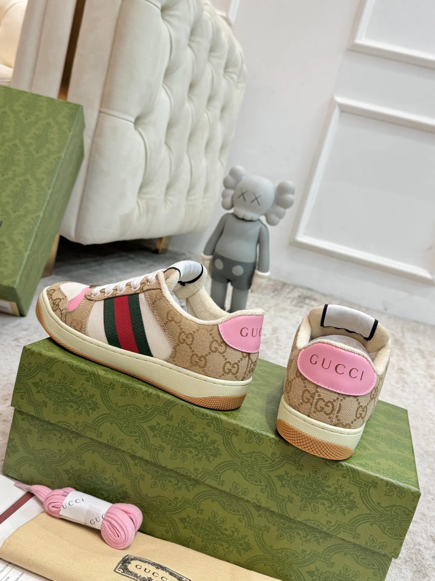 Кроссовки Женские Gucci 944967