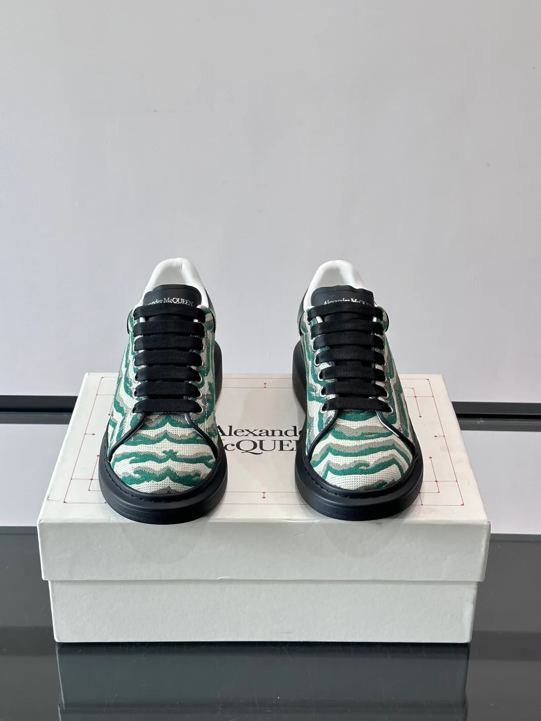 Кроссовки Женские Alexander Mcqueen 11170734