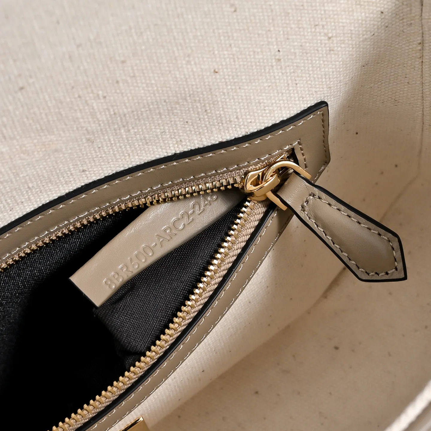 Классические Сумки Женские Fendi 18004261