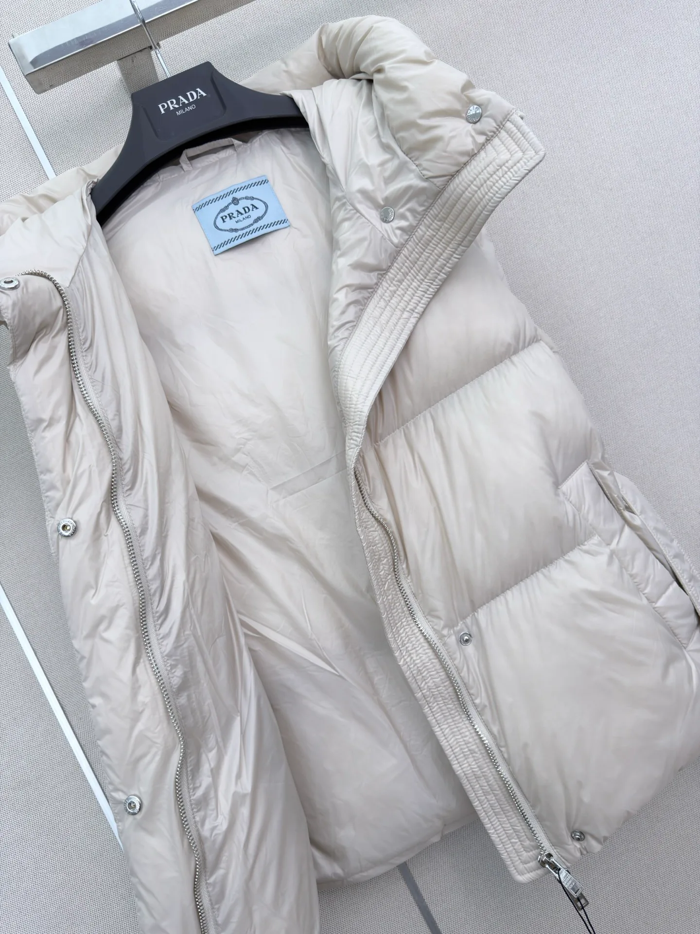 Куртки И Пуховики Женские Prada 18127502