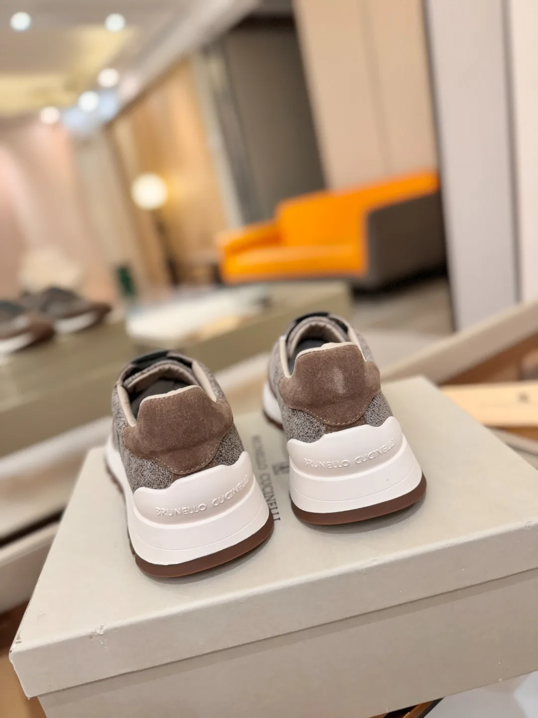 Кроссовки Женские Brunello Cucinelli 18813017