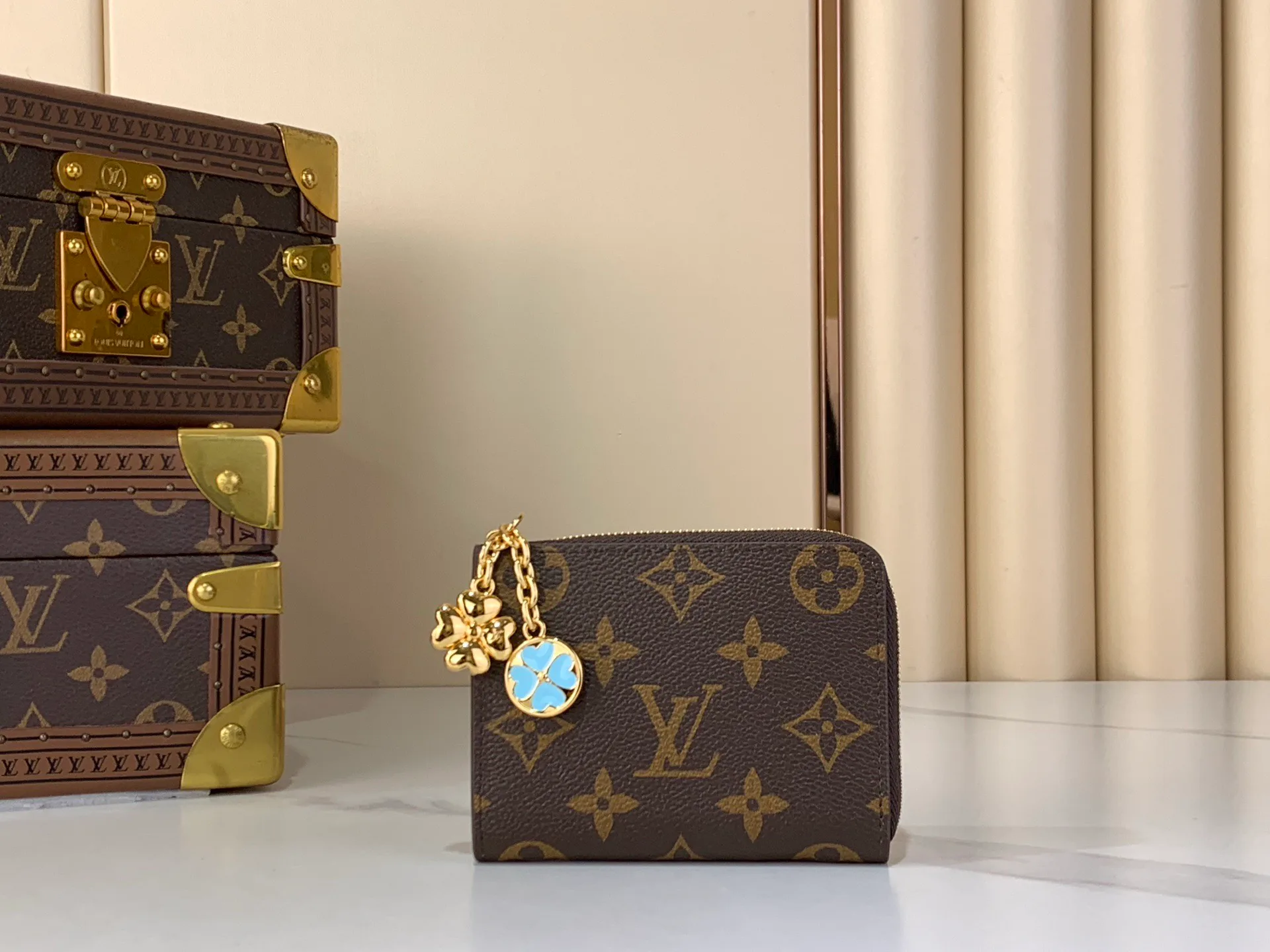 Клатчи Женские Louis Vuitton 13582755