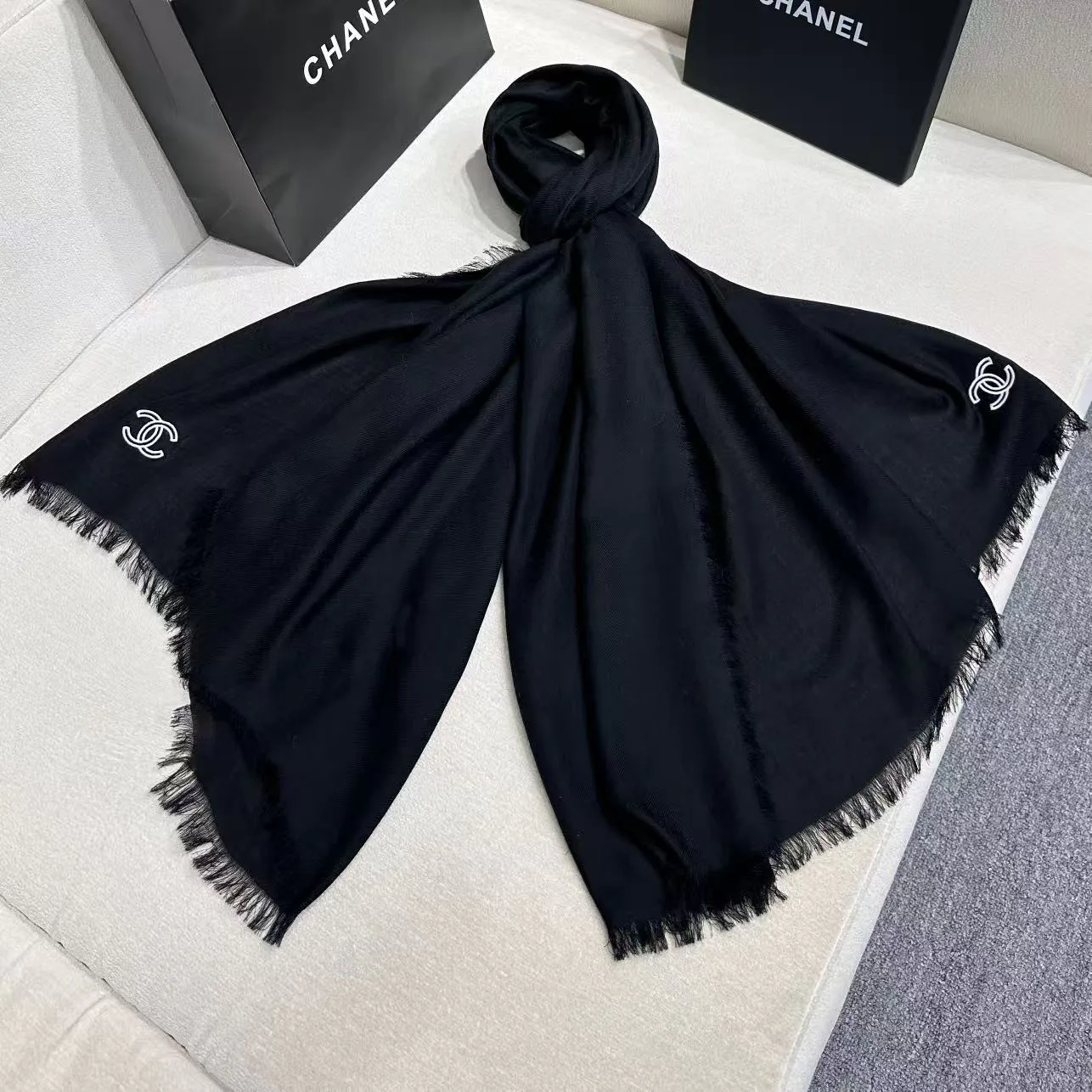 Шарфы Chanel 18501147
