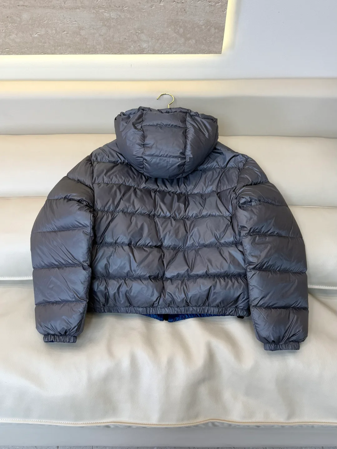 Куртки И Пуховики Женские Miu Miu 18629934