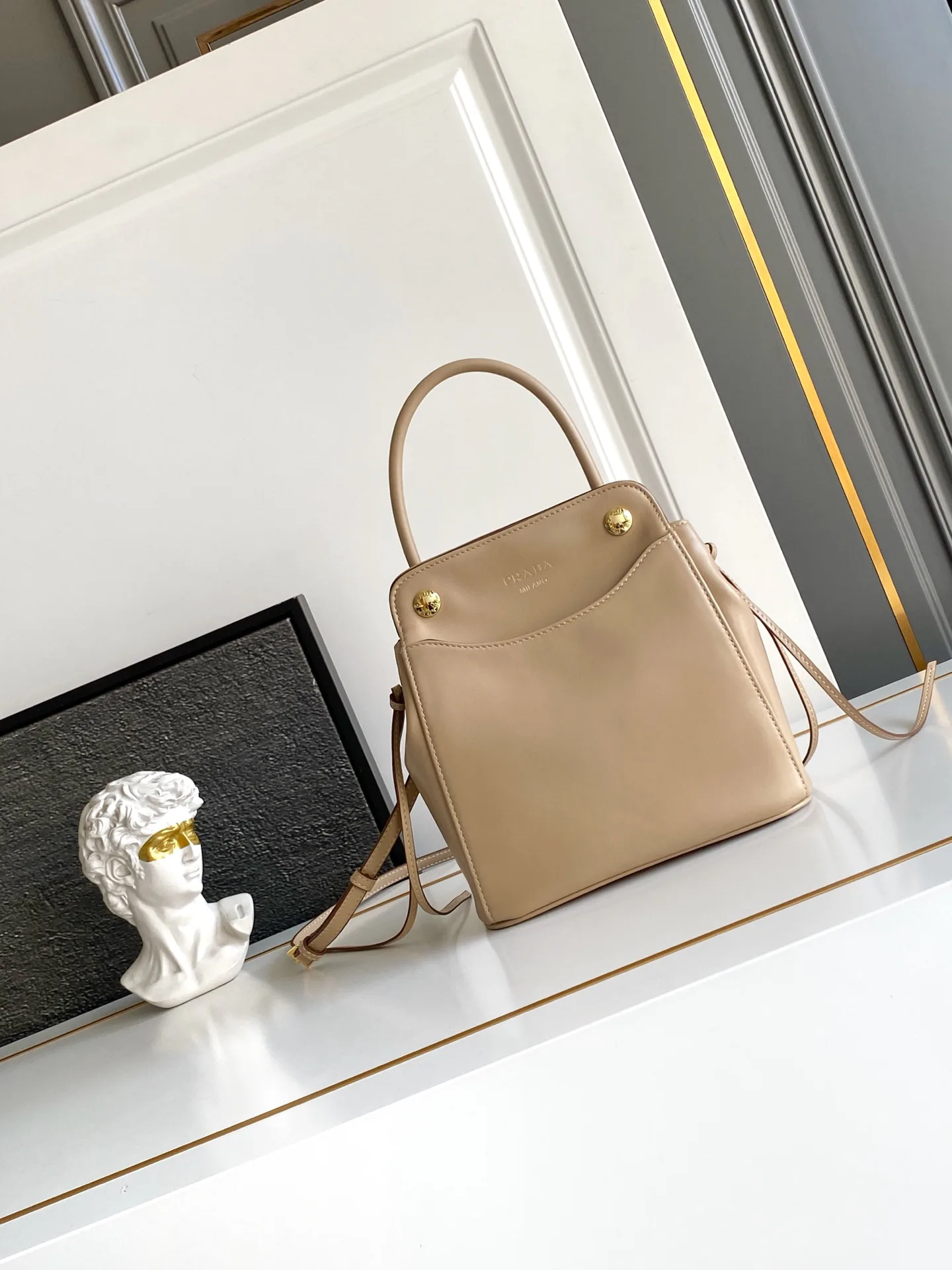 Классические Сумки Женские Prada 13368492