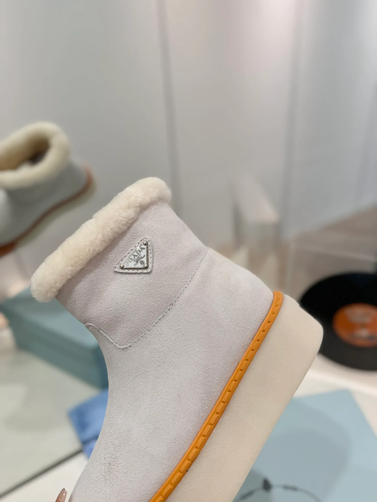Угги Женские Prada 19047329
