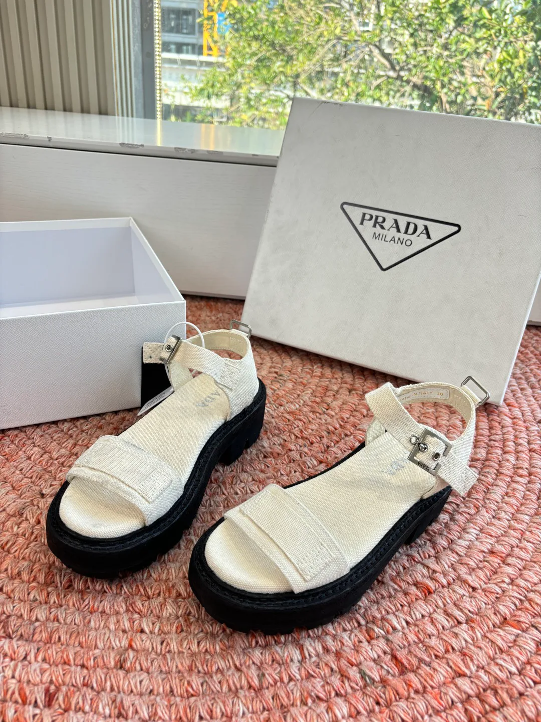 Сандалии Женские Prada 11410369