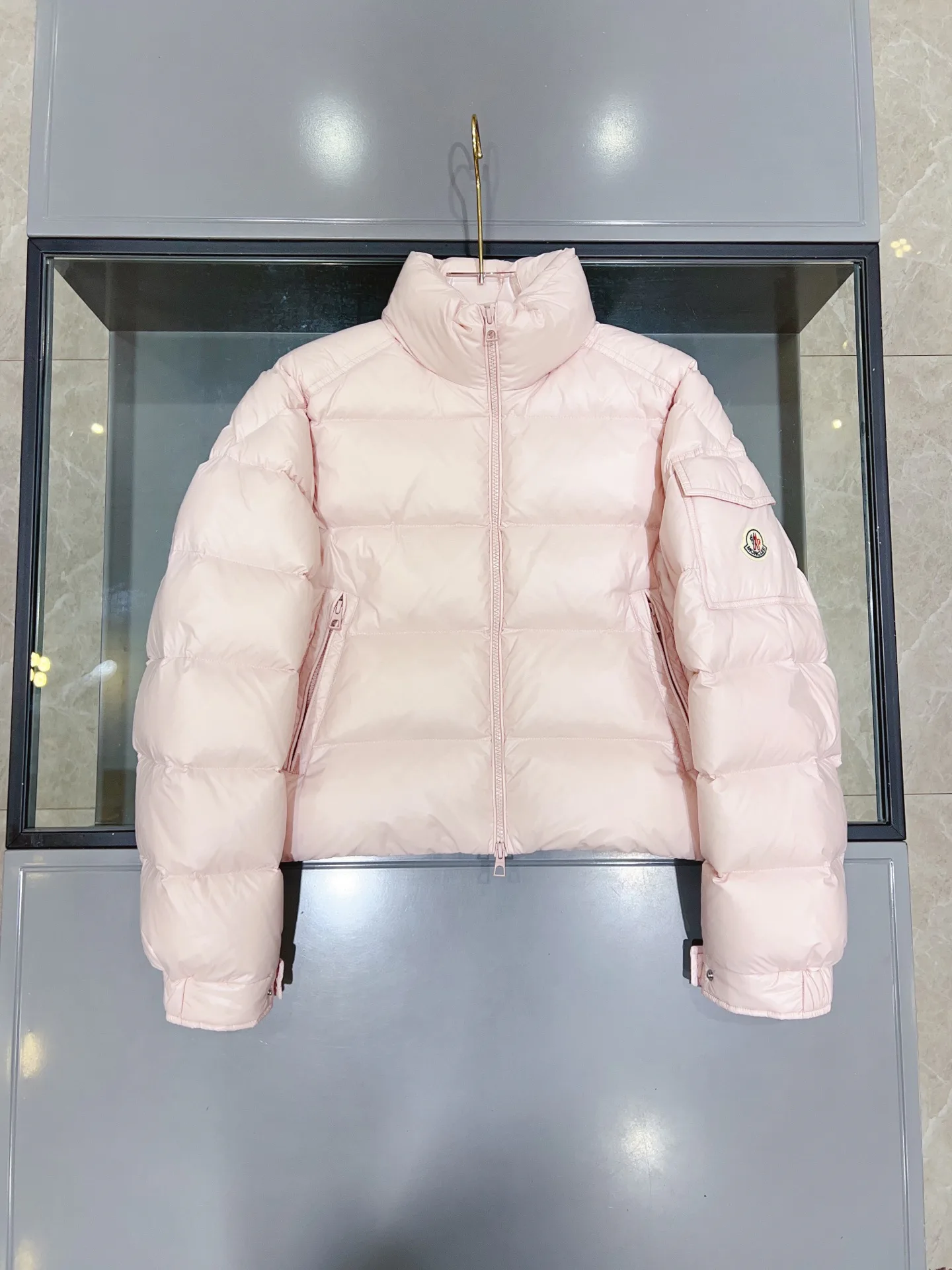Куртки И Пуховики Женские Moncler 18368423
