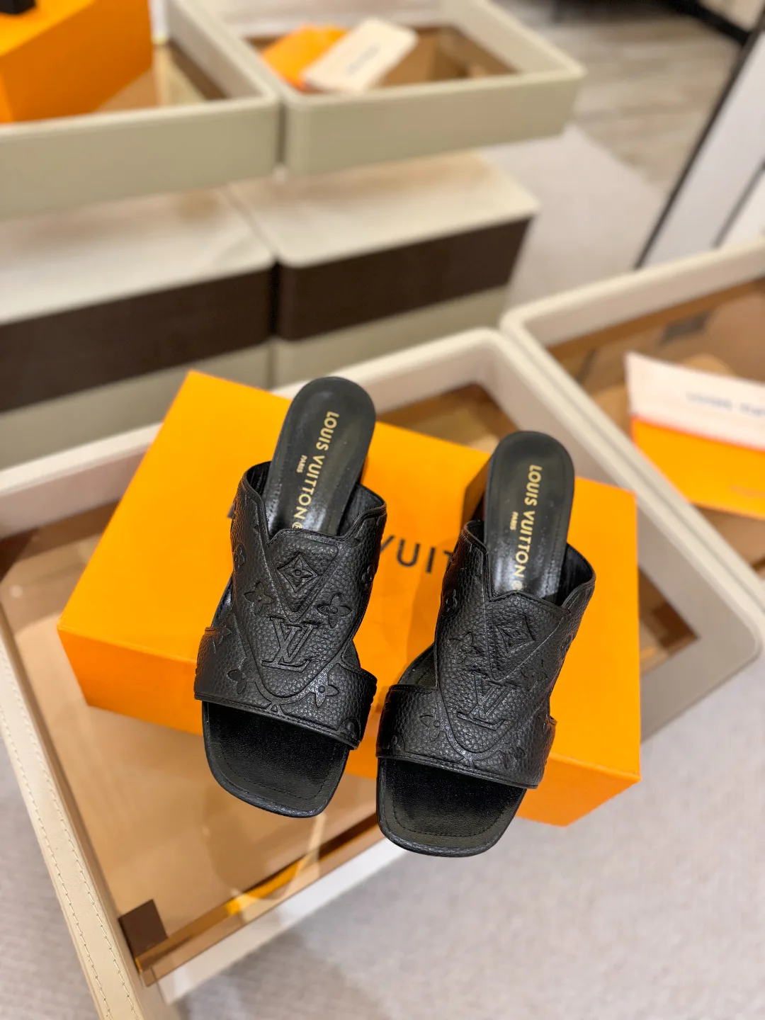 Босоножки Женские Louis Vuitton 9623549