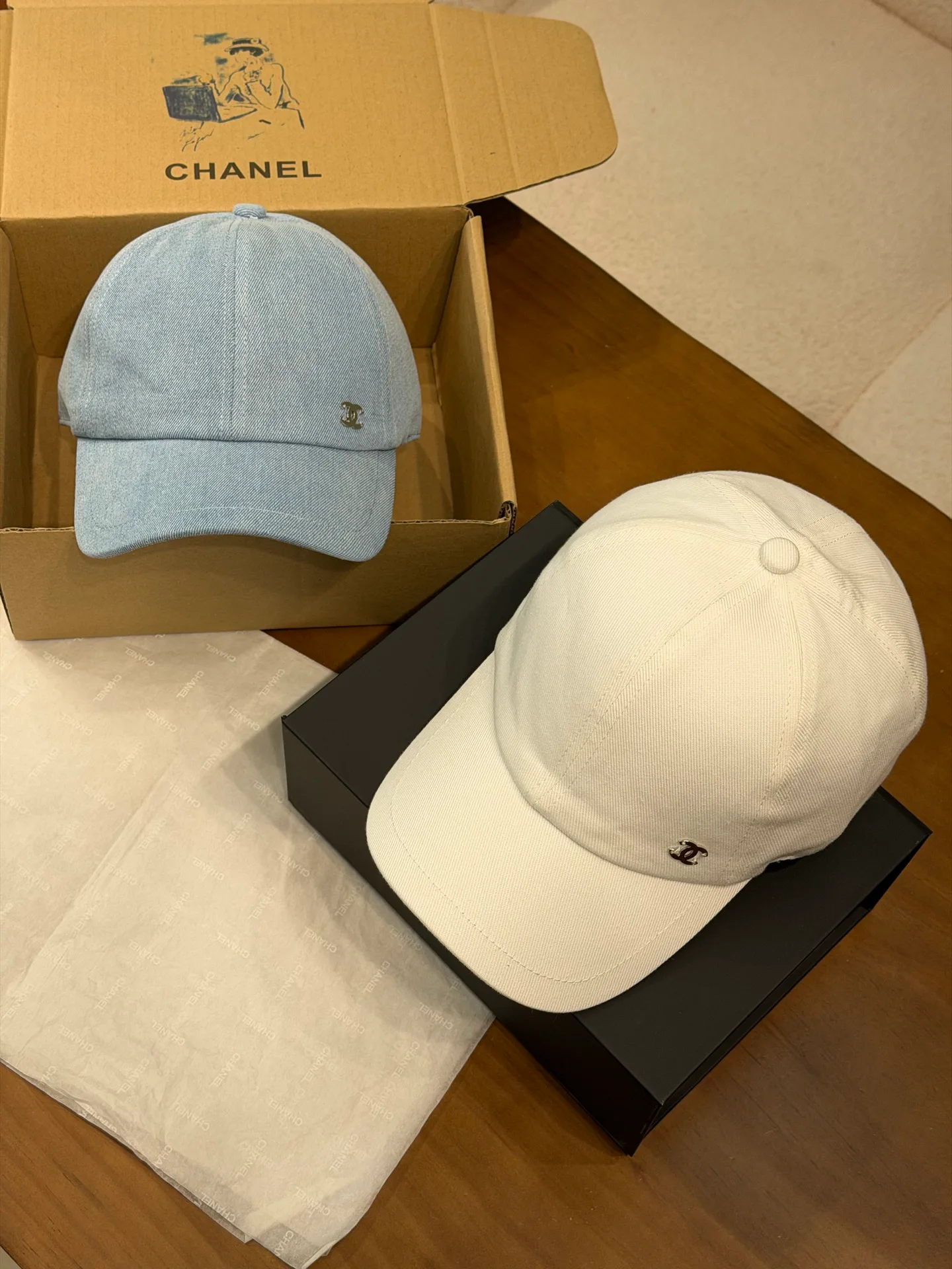 Головные Уборы Chanel 12697398