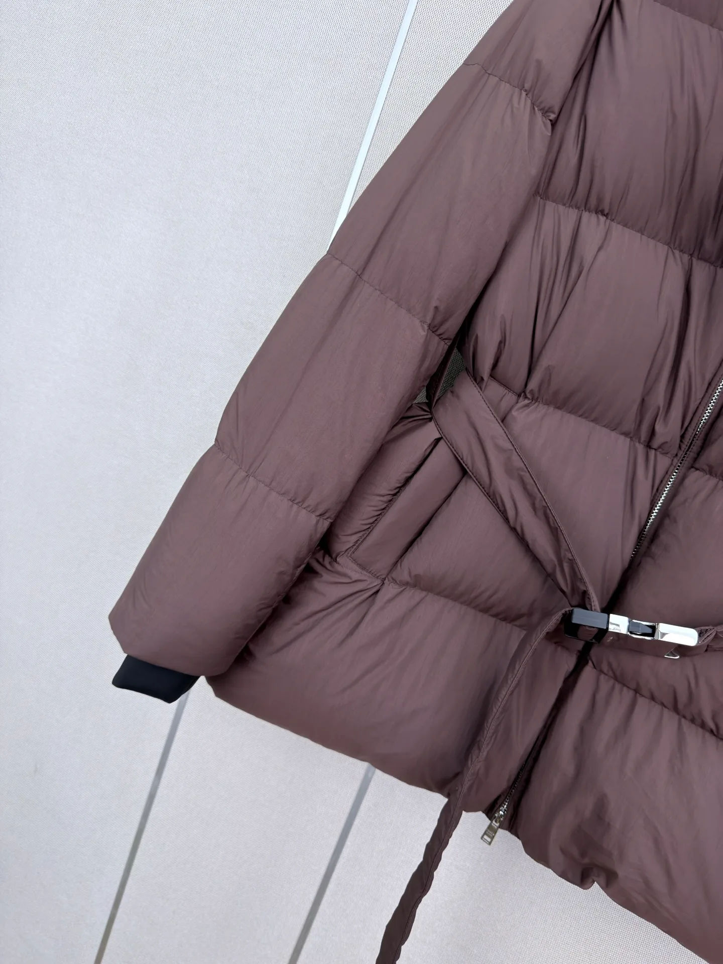 Куртки И Пуховики Женские Prada 18185801