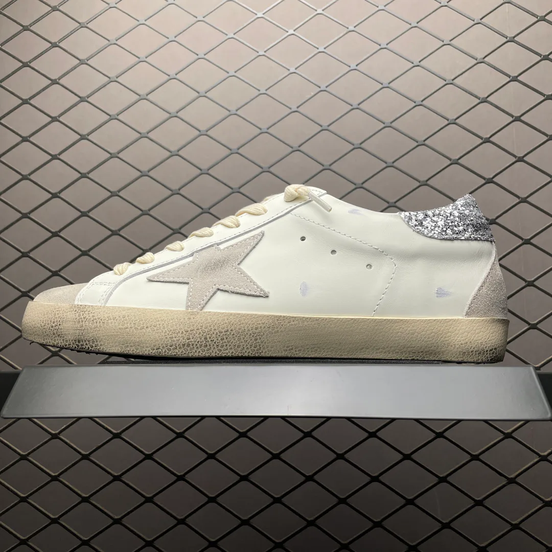 Кроссовки Женские Golden Goose 16983450