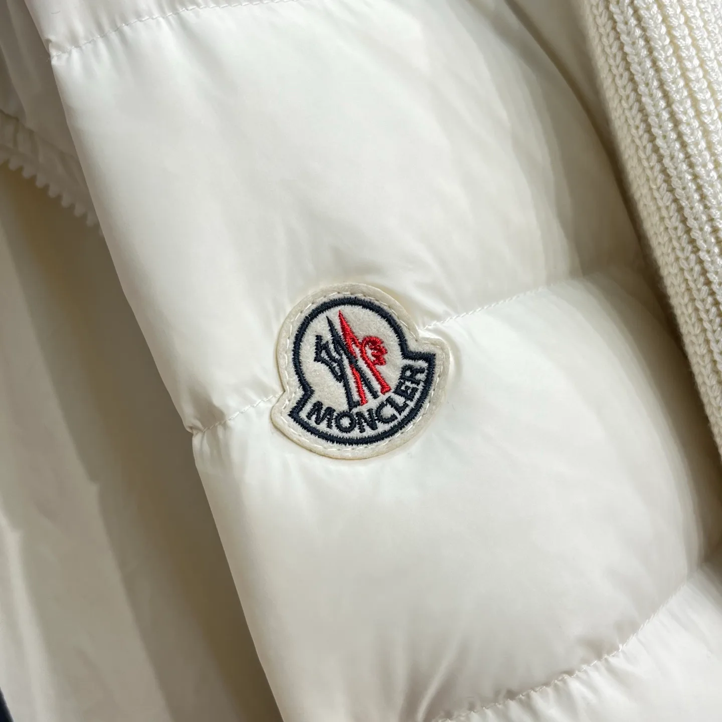 Куртки И Пуховики Мужские Moncler 1387913