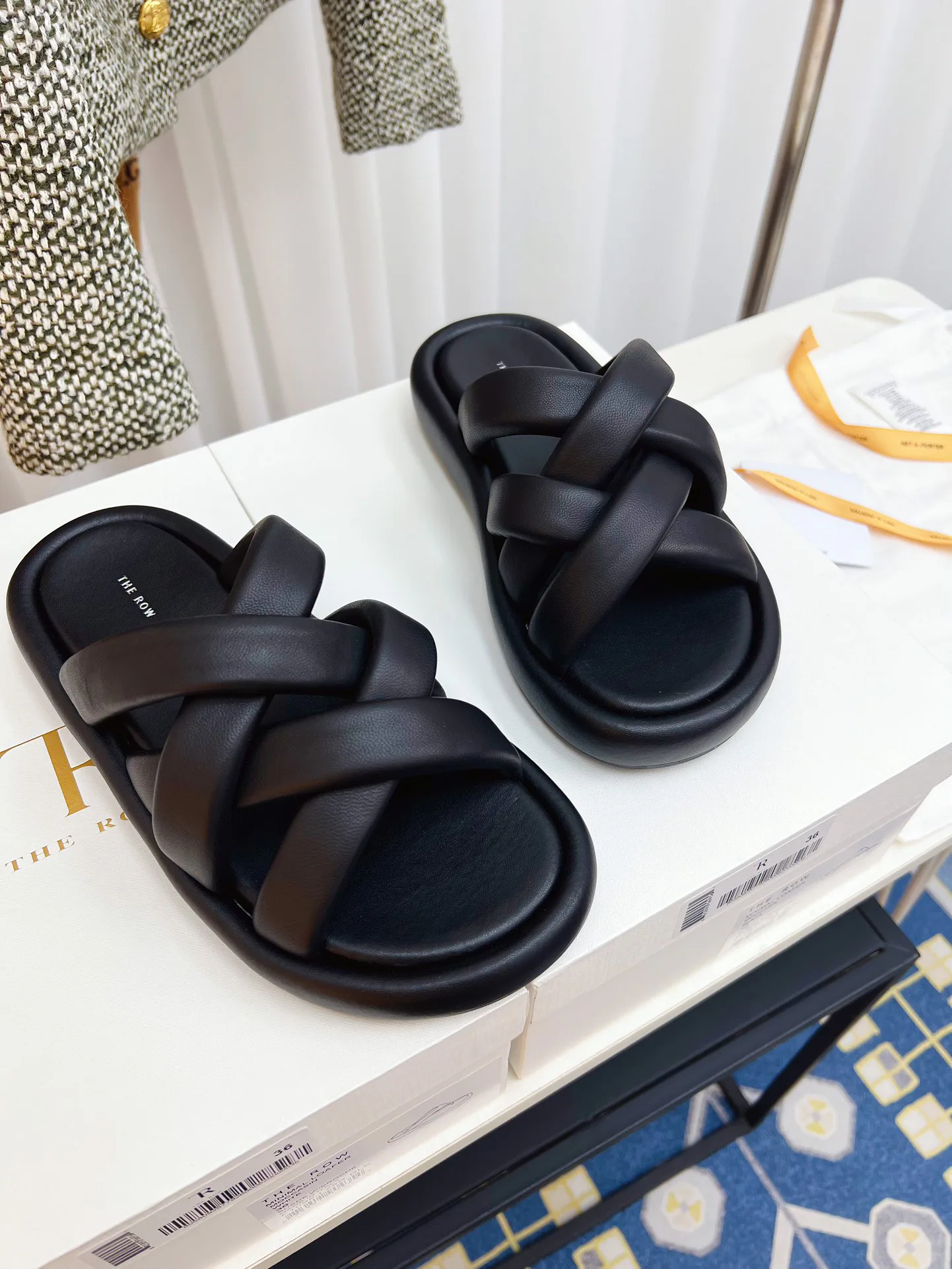 Шлепанцы Женские The Row 16910