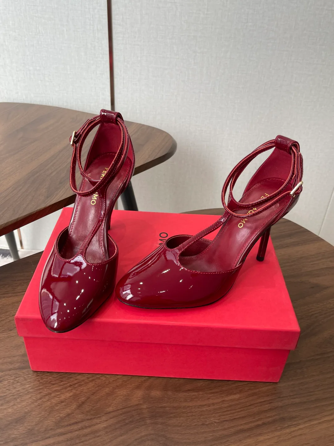 Туфли Женские Salvatore Ferragamo 11966278