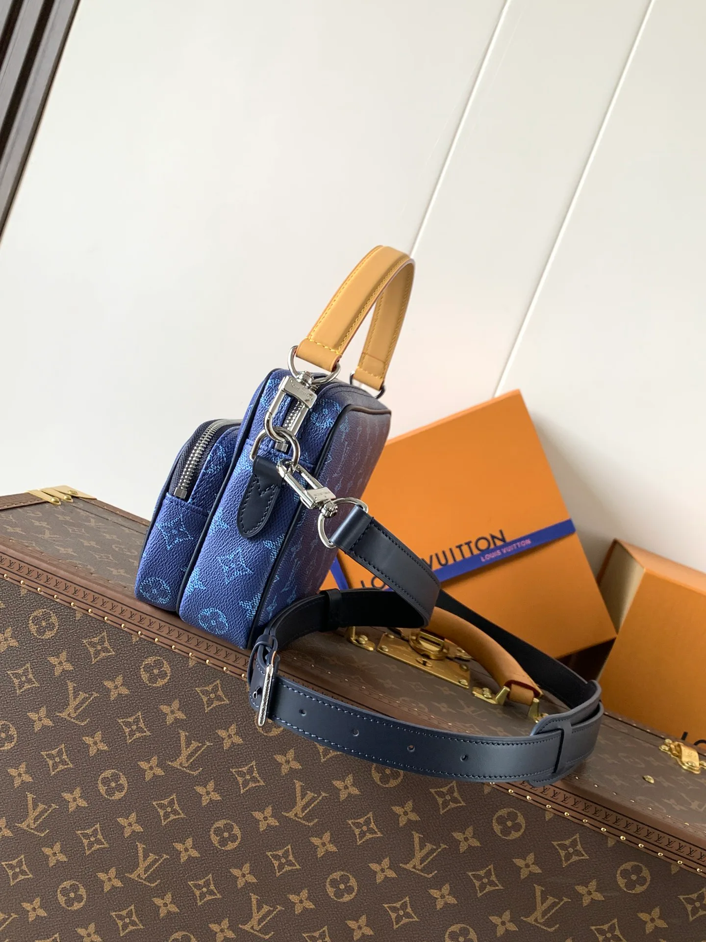Сумки На Ремне Женские Louis Vuitton 11704171