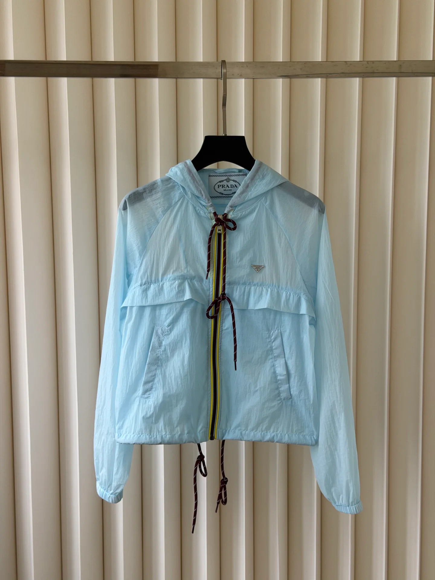 Куртки И Пуховики Женские Prada 17612842