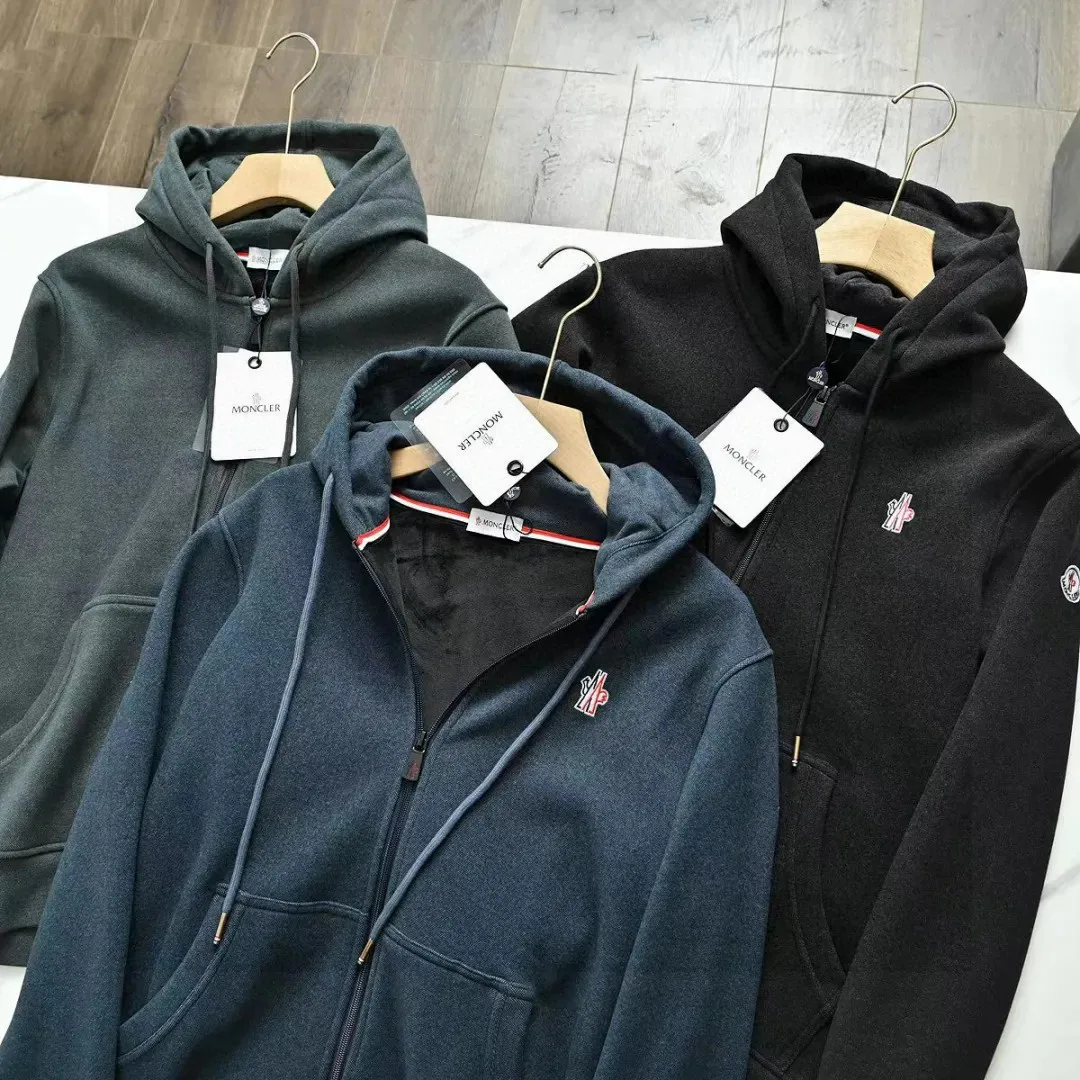 Куртки И Пуховики Мужские Moncler 1266734