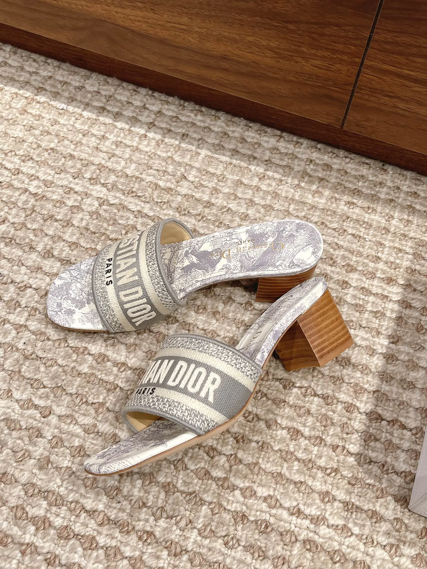 Босоножки Женские Christian Dior 11600086