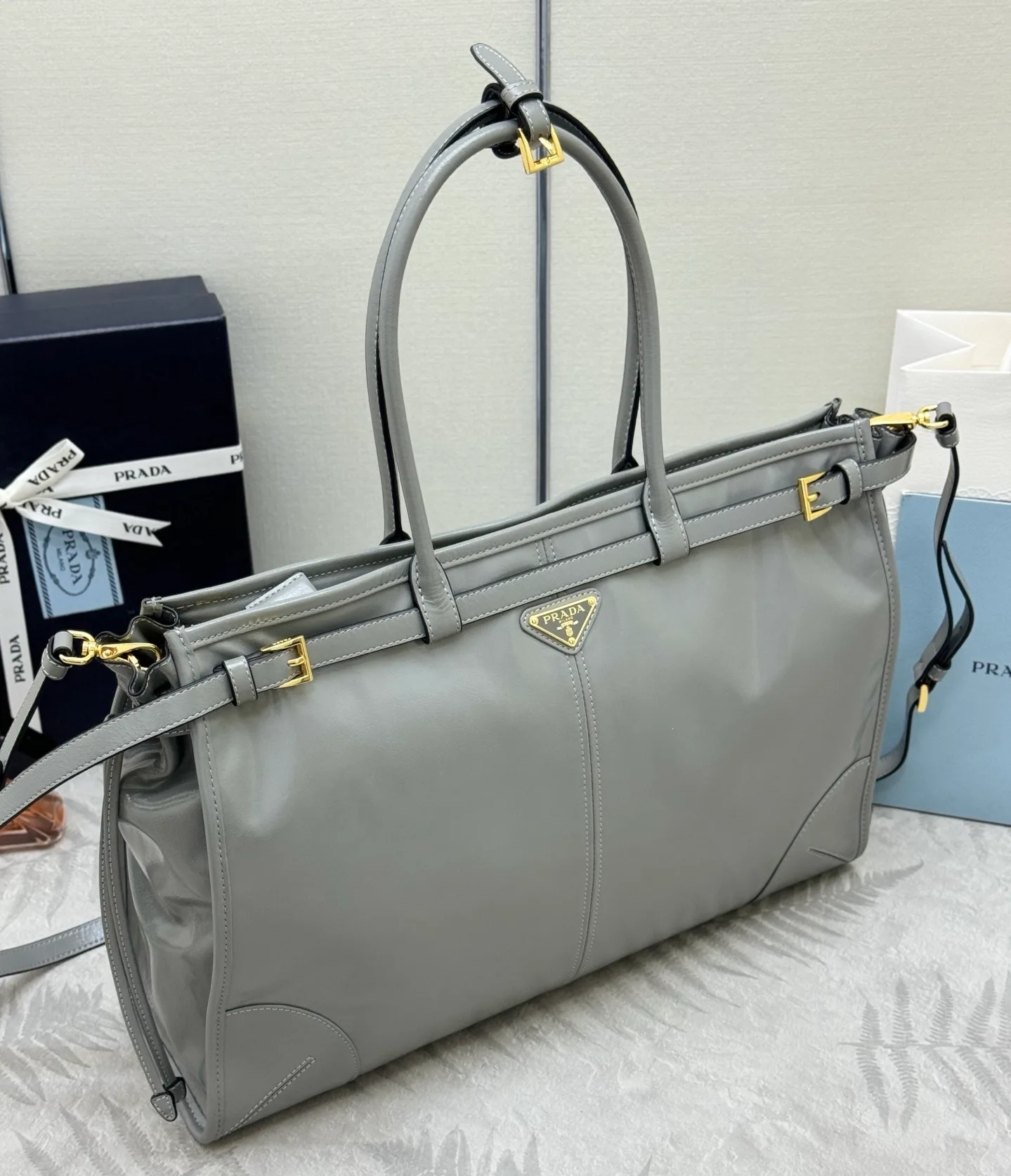 Классические Сумки Женские Prada 11462558