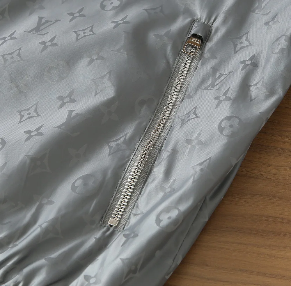 Куртки И Пуховики Мужские Louis Vuitton 9949815