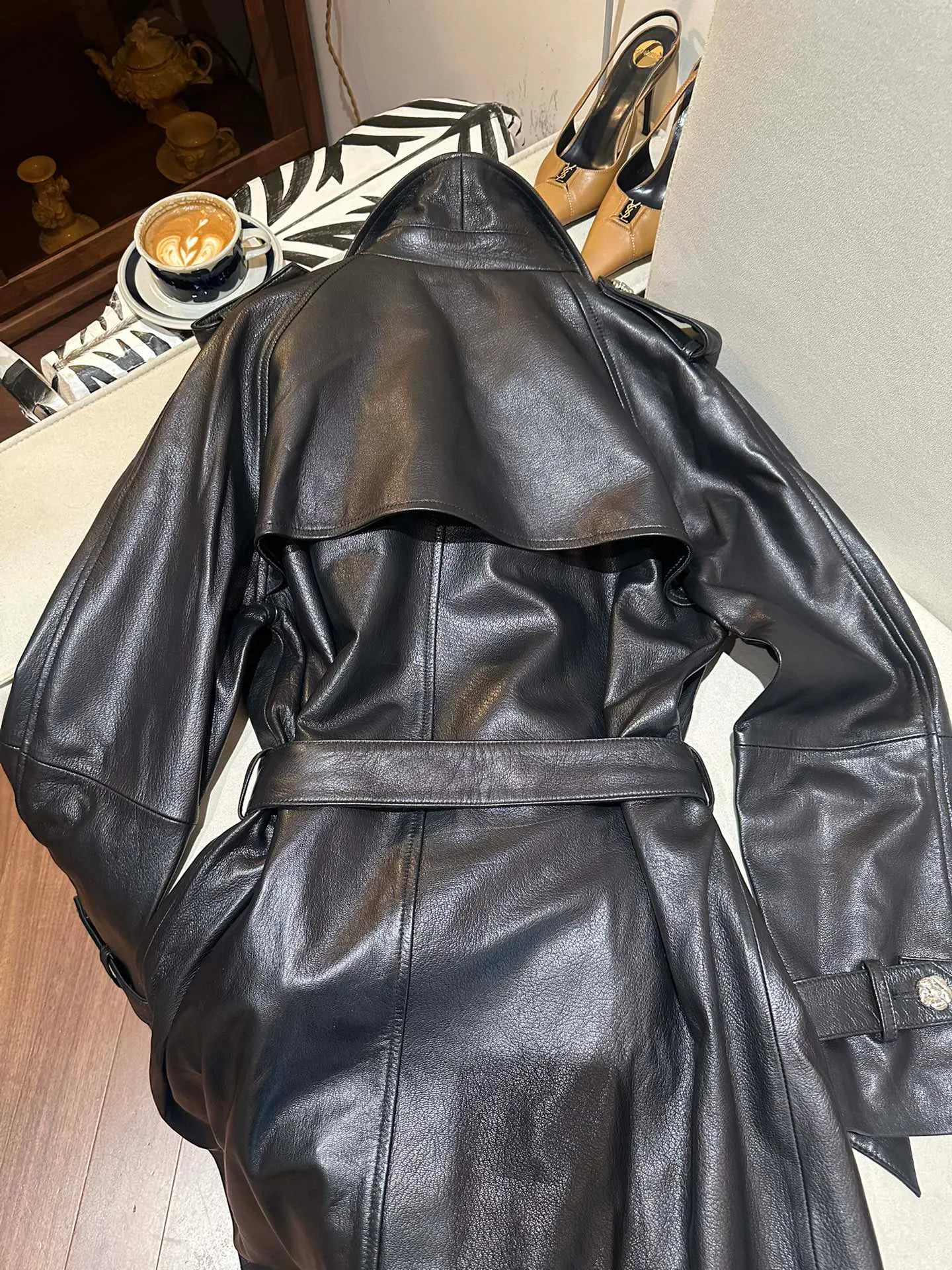 Кожаные Куртки И Дублёнки Женские Chanel 5045658