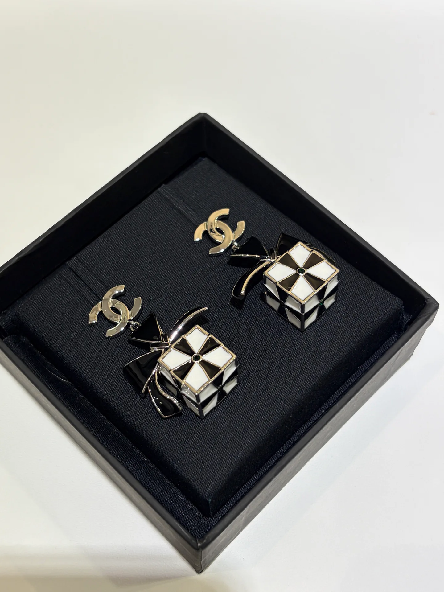 Бижутерия Chanel 1035376