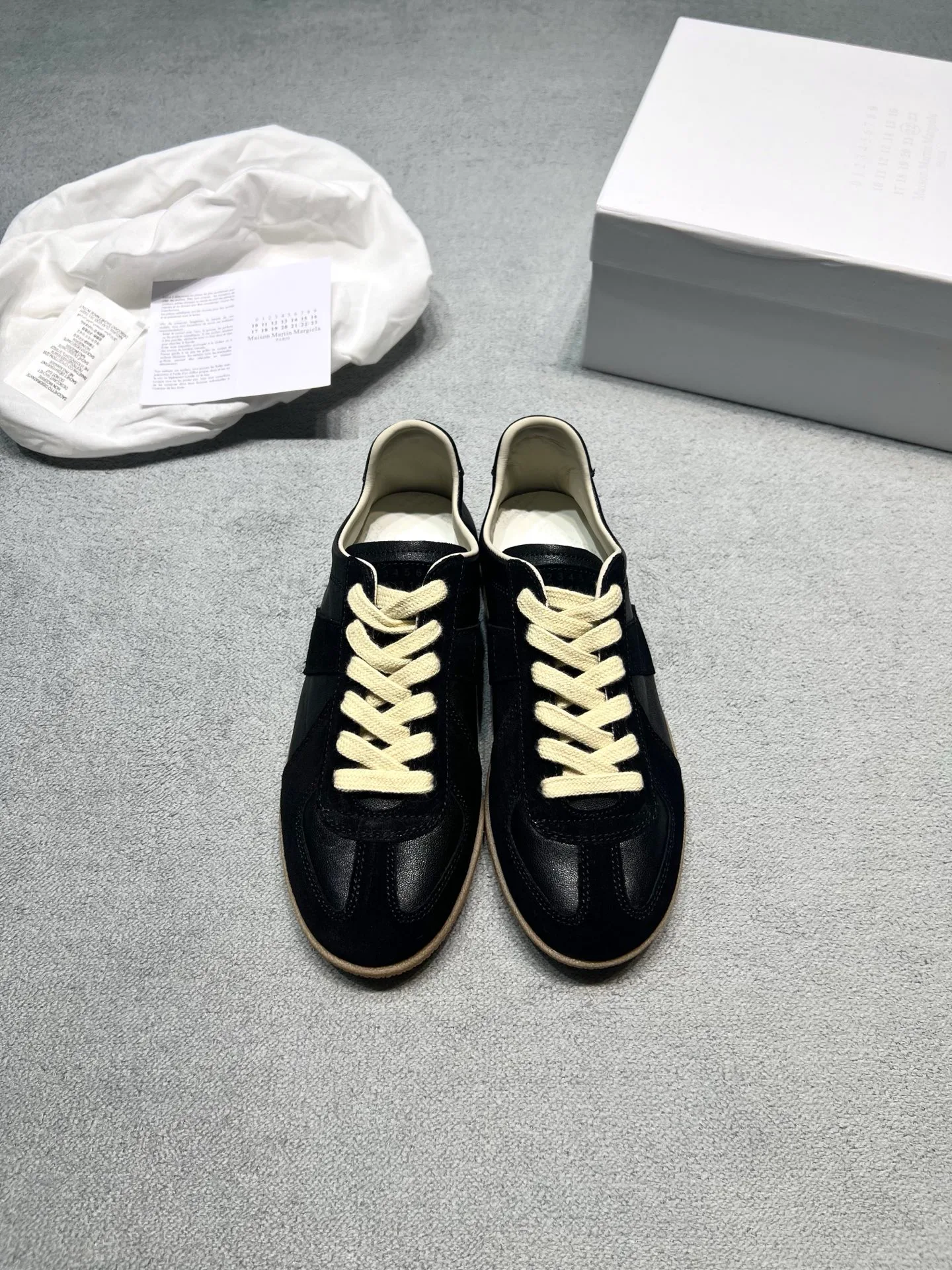 Кроссовки Женские Maison Margiela 18366875