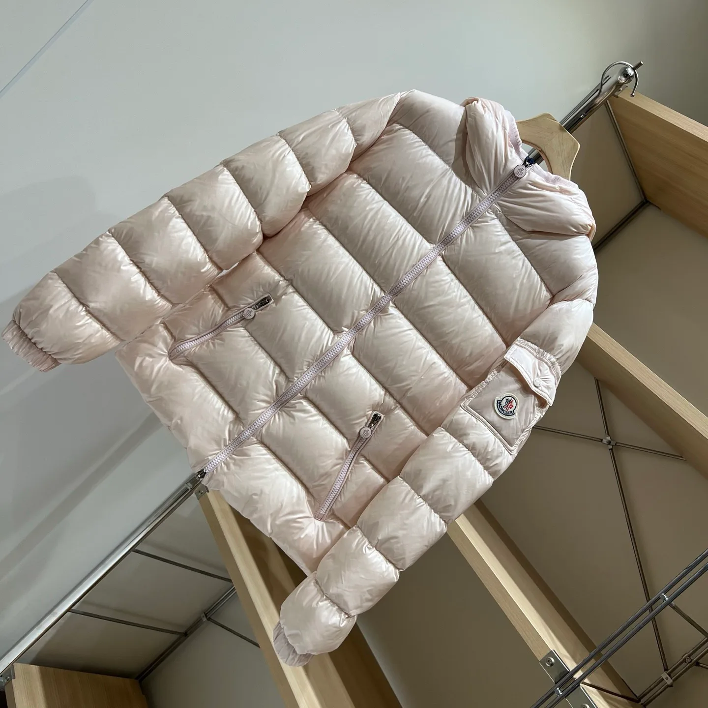 Куртки И Пуховики Женские Moncler 18032038