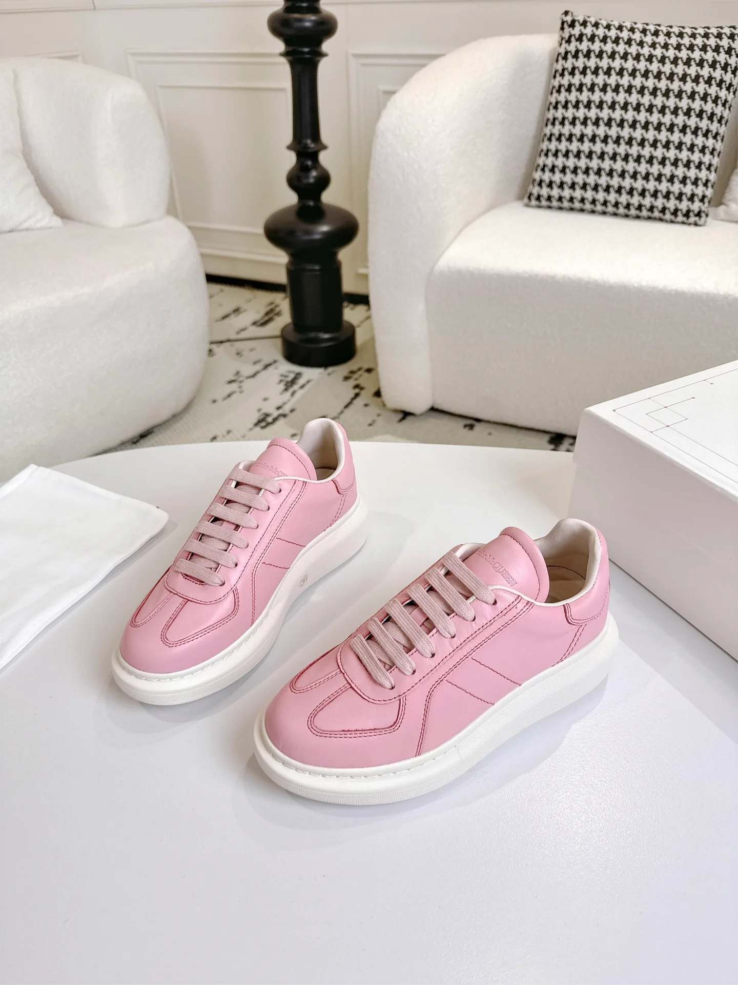 Кроссовки Женские Alexander Mcqueen 197369