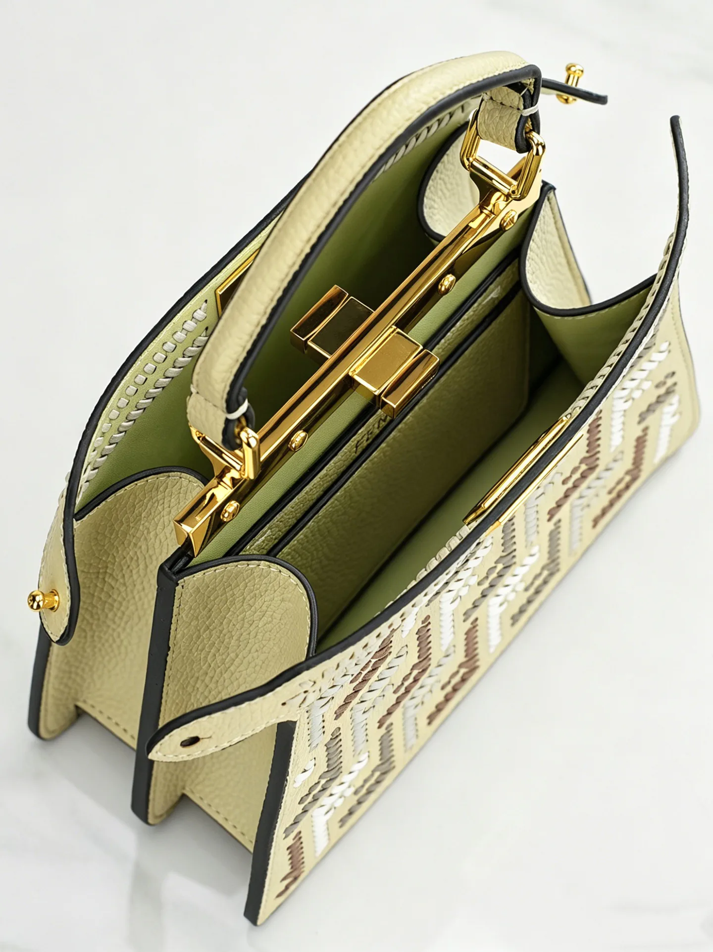 Классические Сумки Женские Fendi 18005122