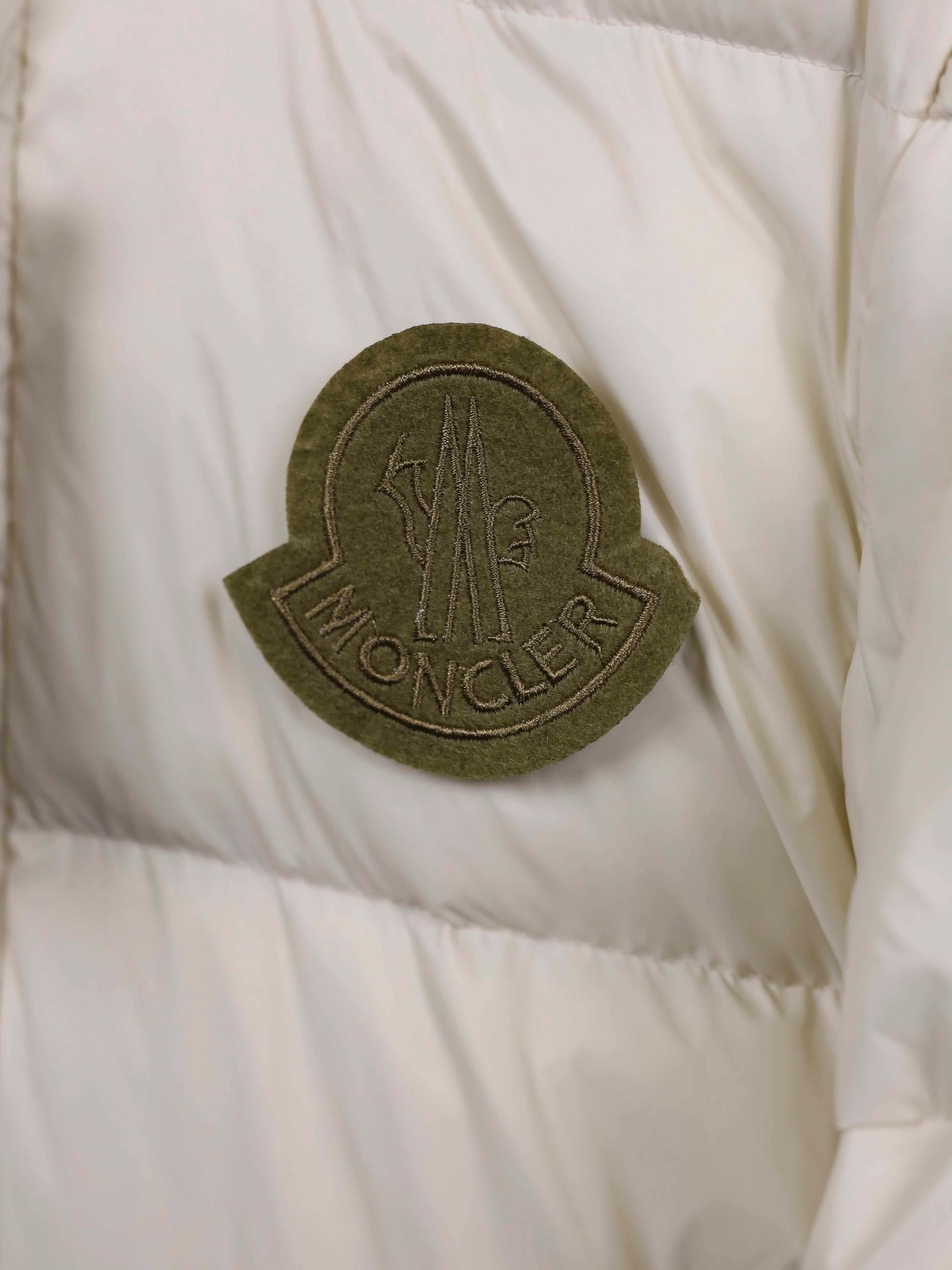 Жилеты Женские Moncler 362404