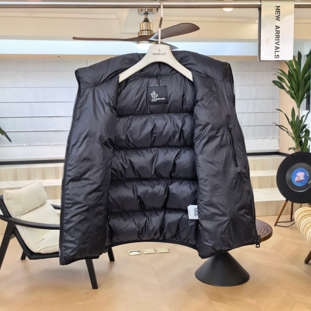 Жилеты Женские Moncler 18130365